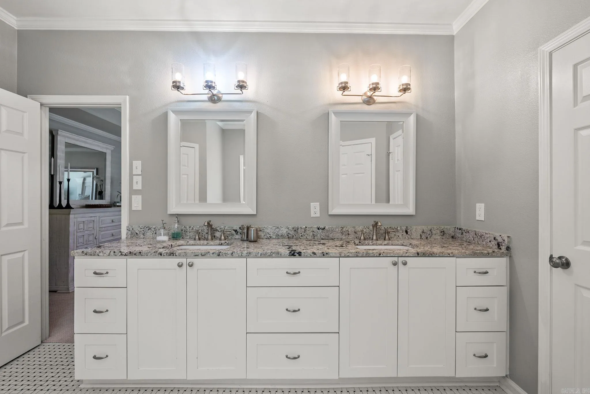 Property at 4611  Westchester - Image 27