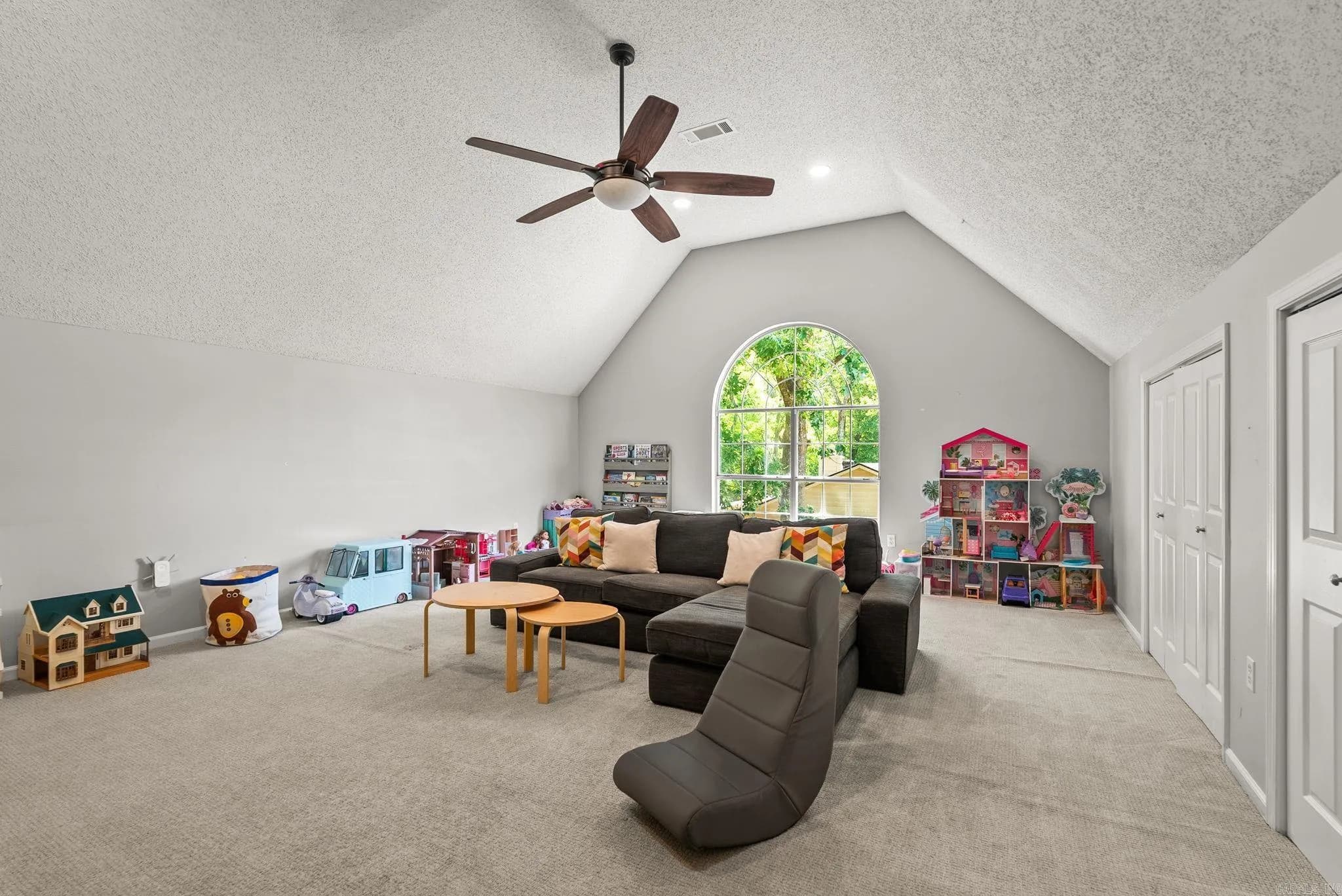 Property at 4611  Westchester - Image 35