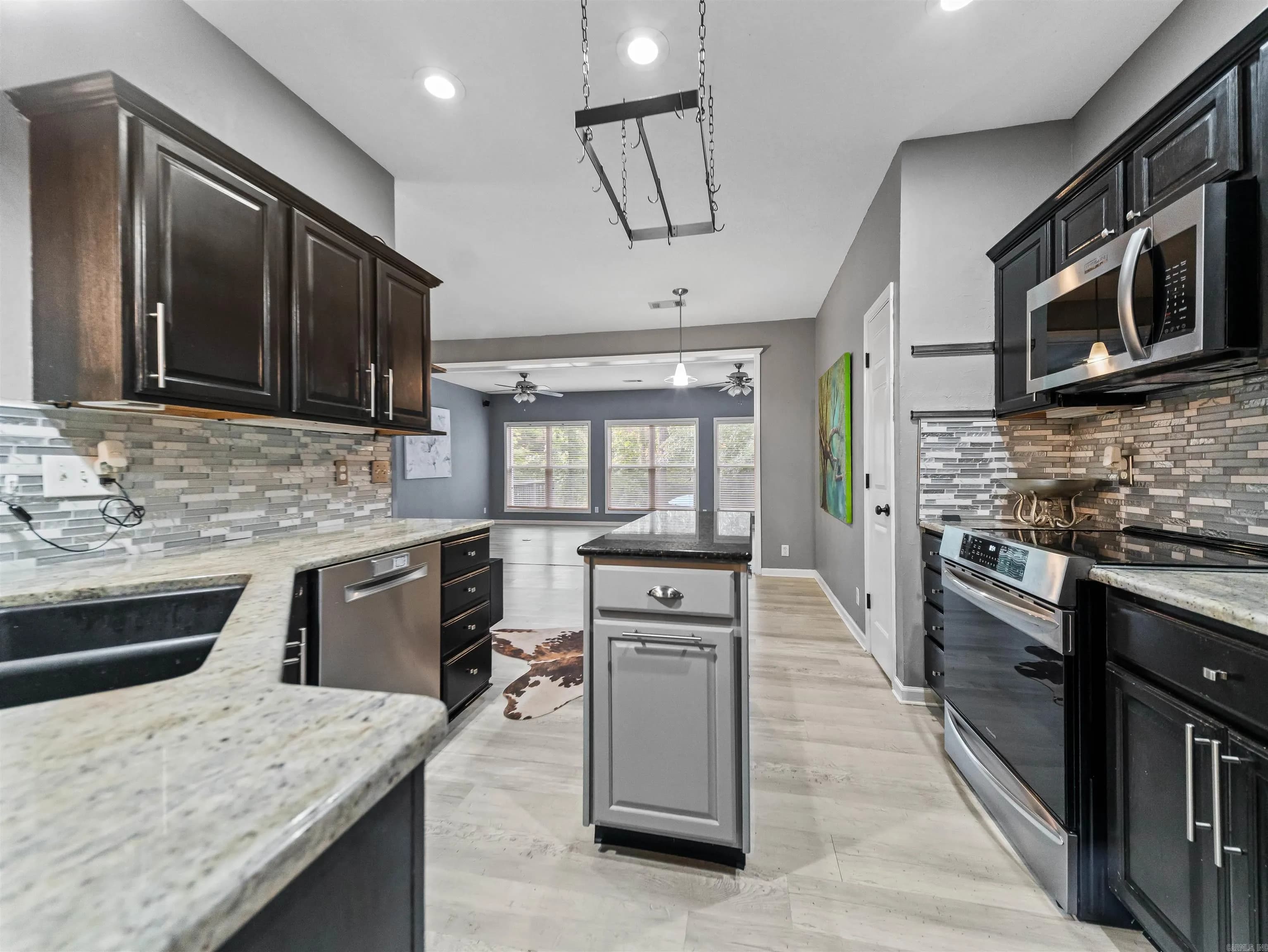 Property at 230  Pizarro - Image 9