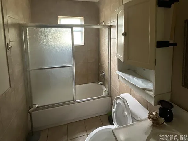 Property at 1812  Stewart - Image 7