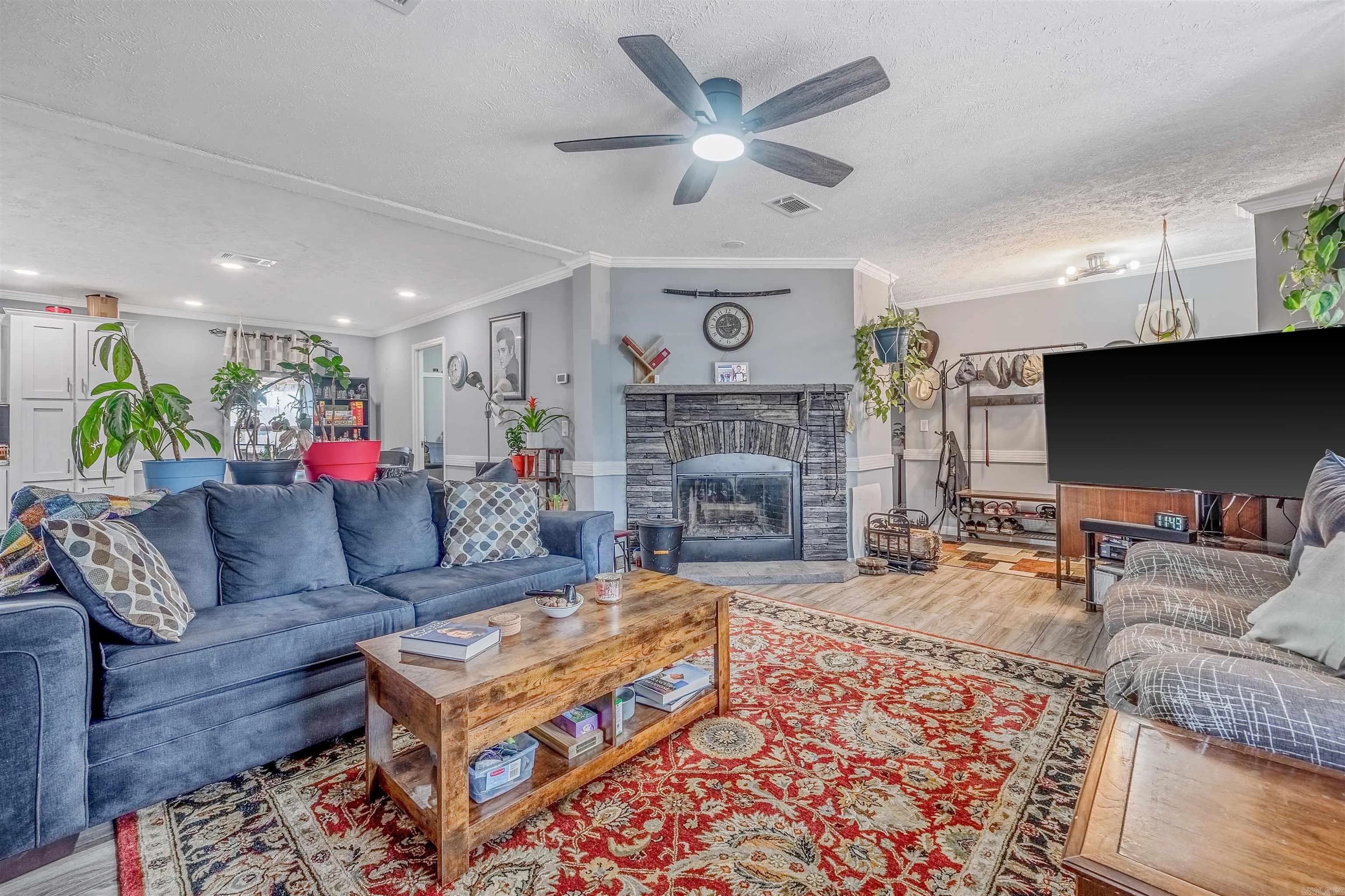 Property at 10 W Martin - Image 3