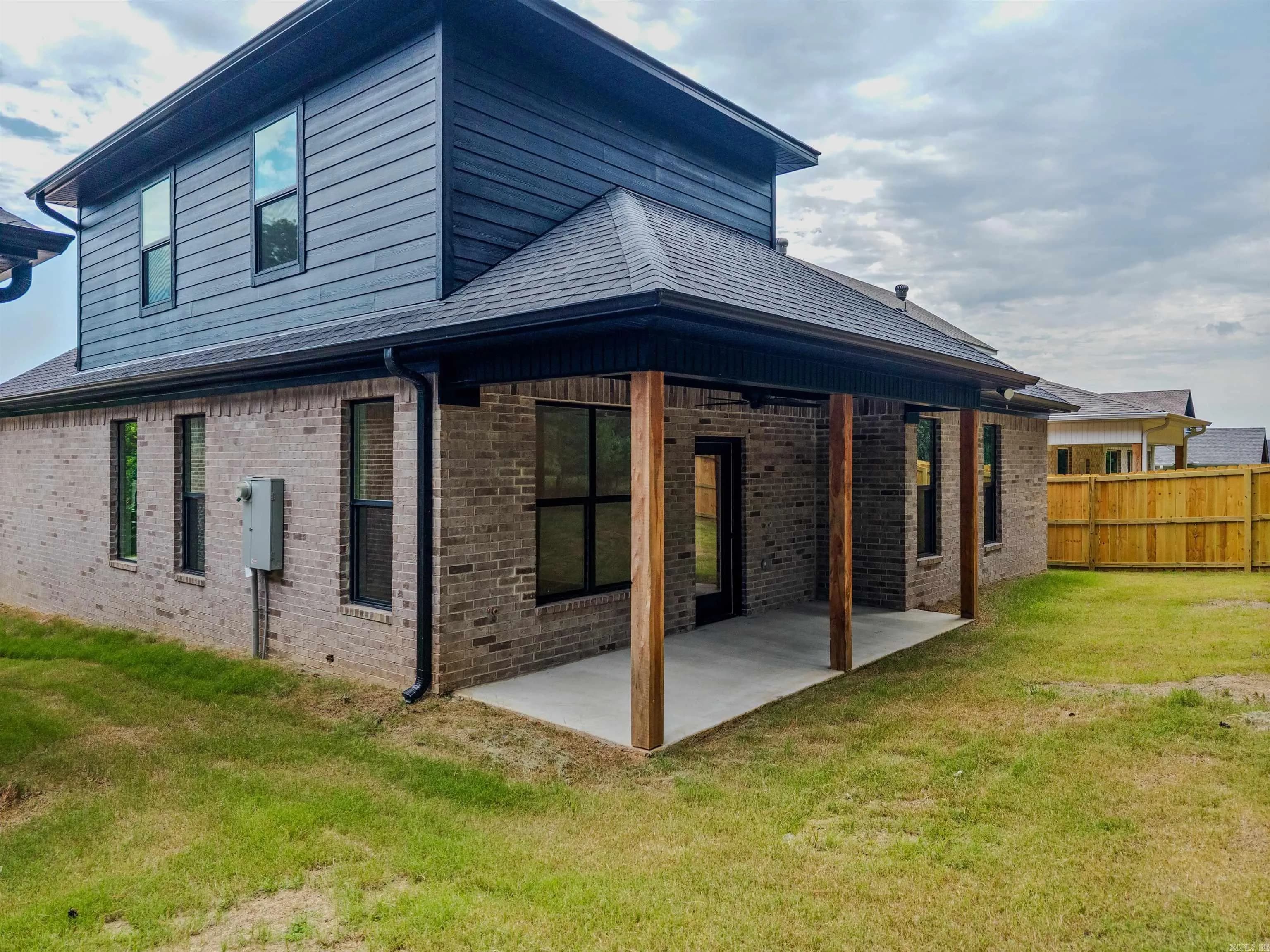 Property at 1126  Grand teton - Image 3