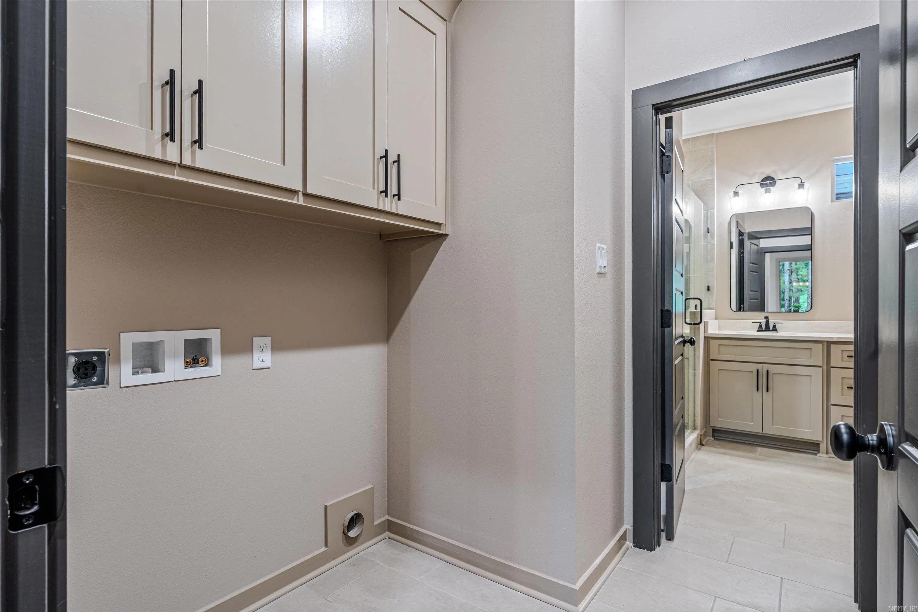 Property at 1126  Grand teton - Image 19