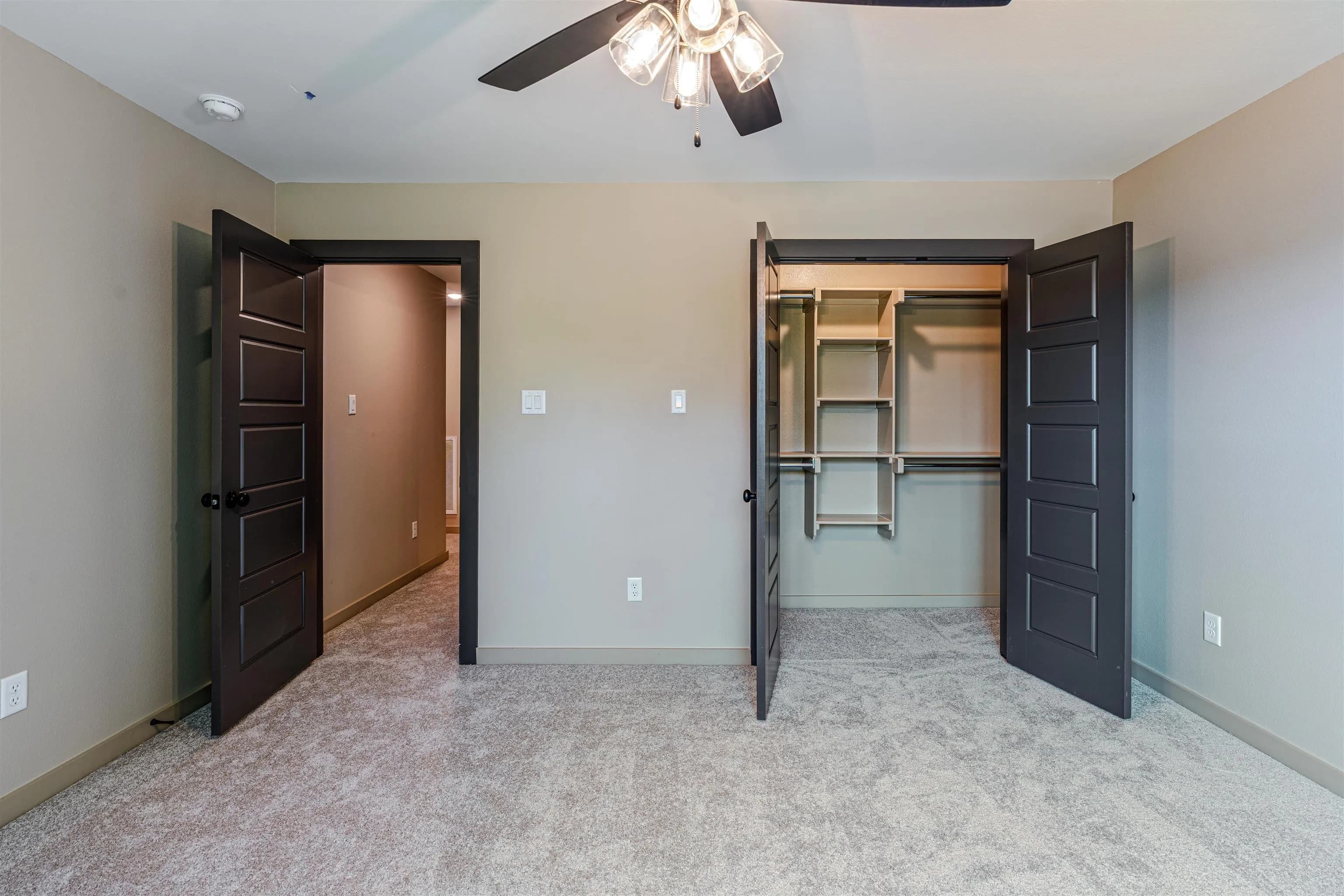 Property at 1126  Grand teton - Image 32