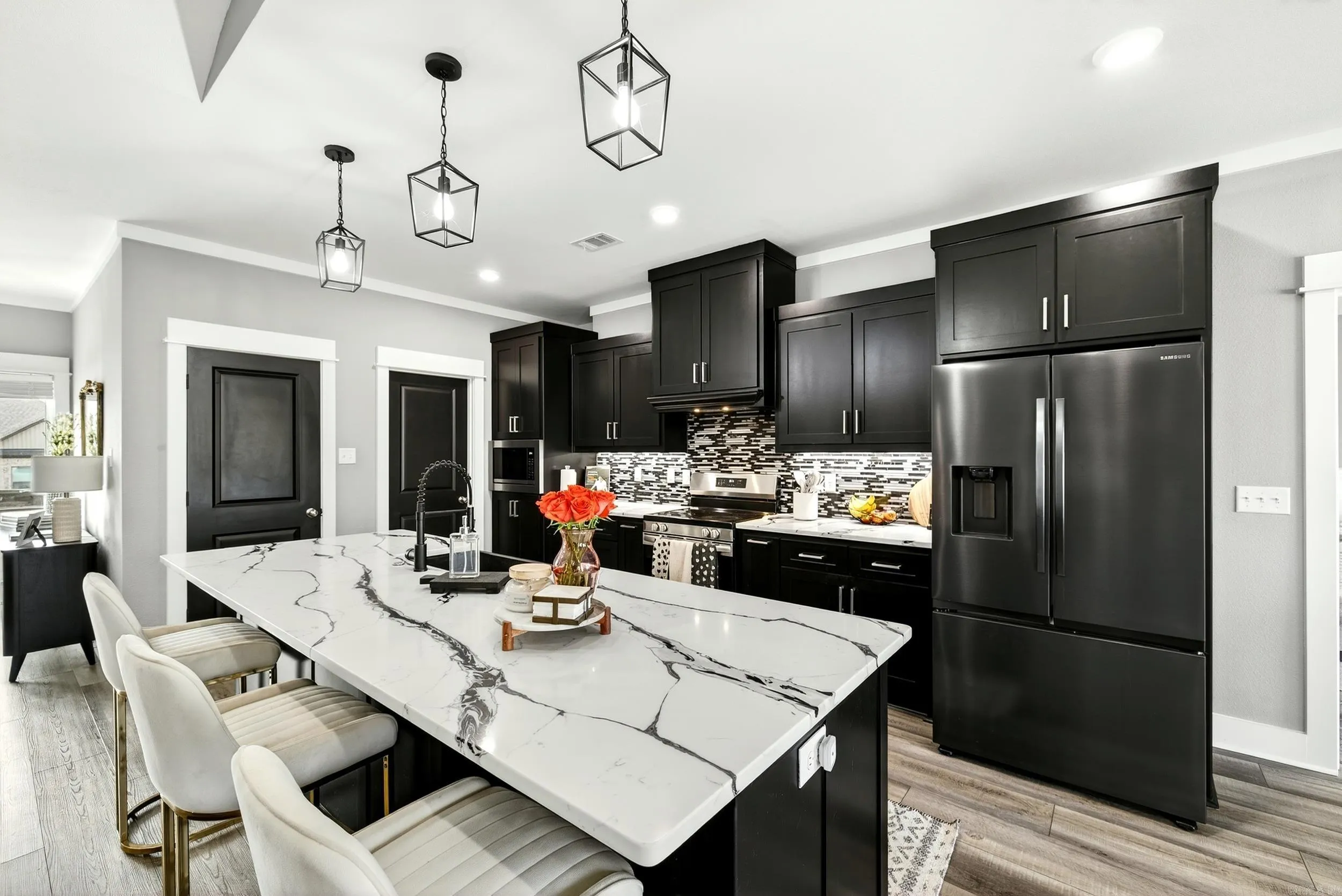 Property at 105  Michelle - Image 15