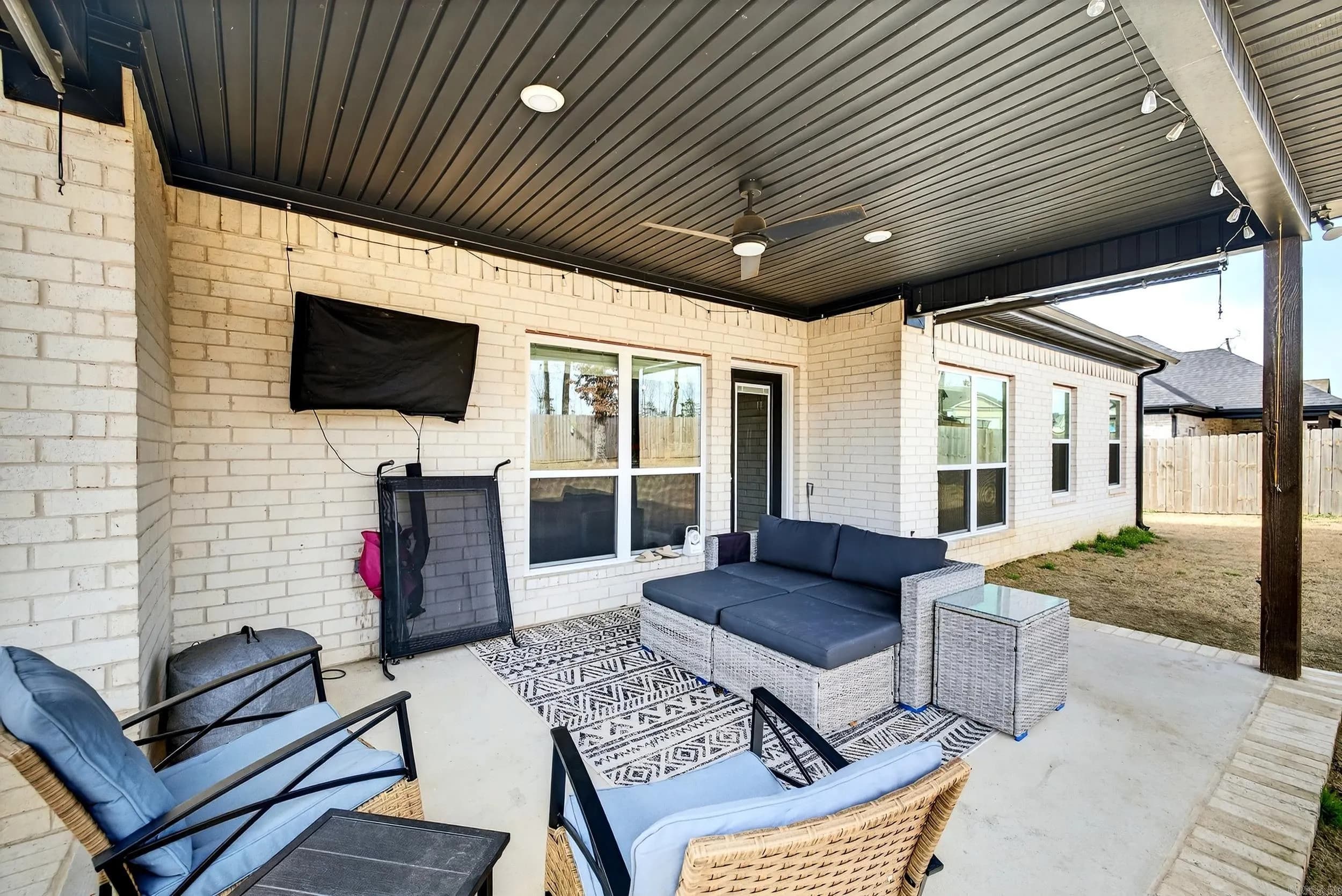 Property at 105  Michelle - Image 42