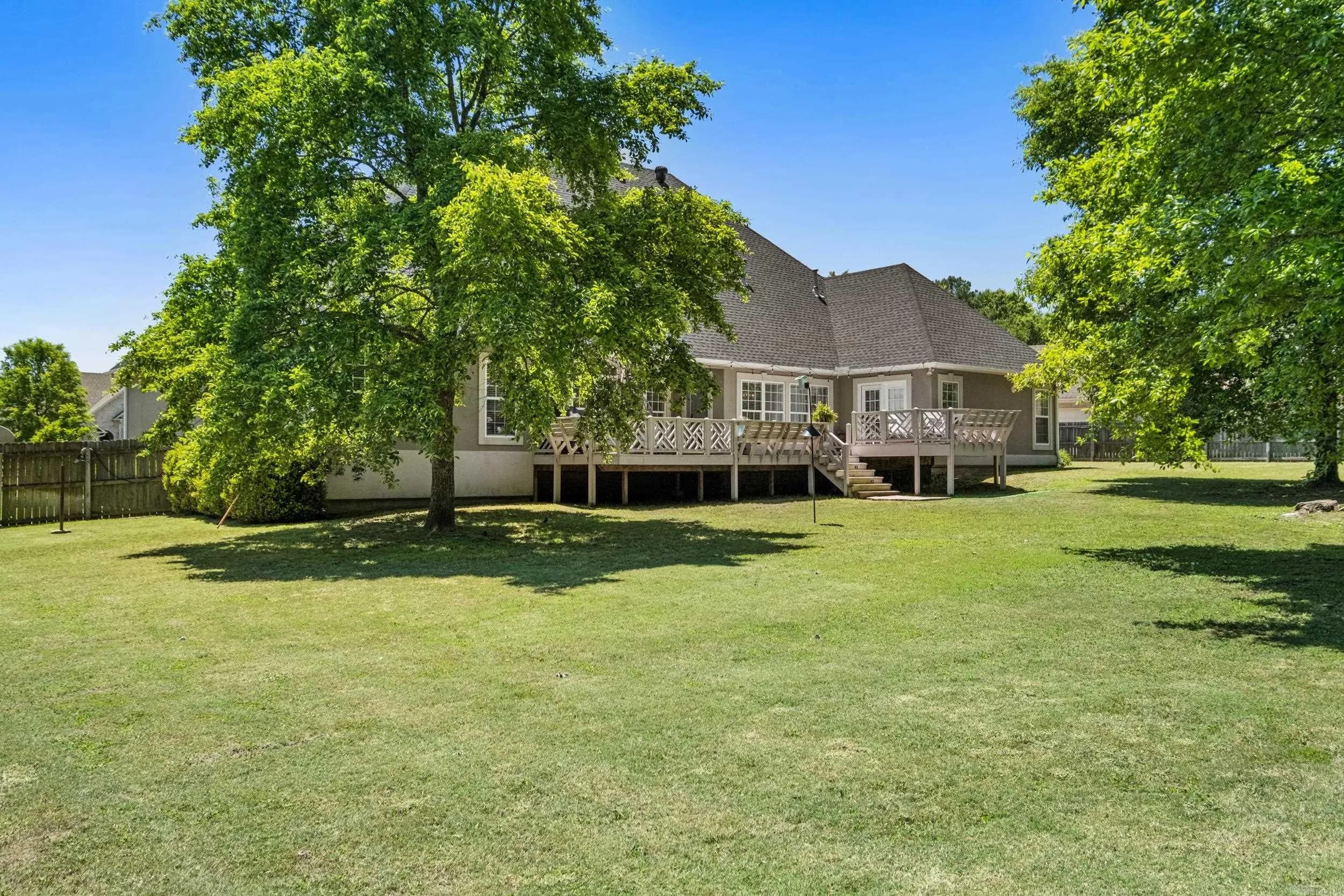 Property at 114  Ledgestone - Image 45