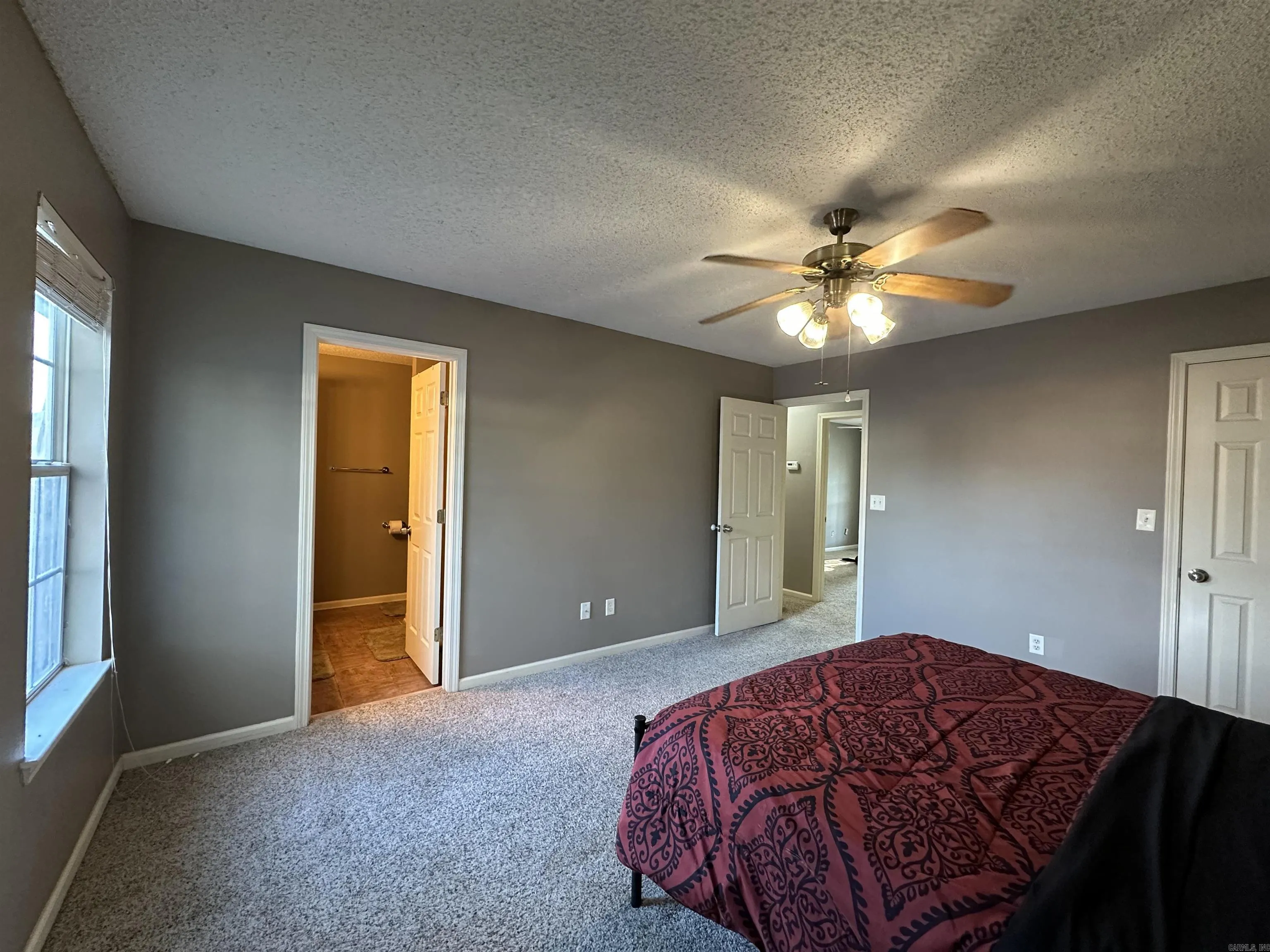 Property at 201  Hunters run - Image 24