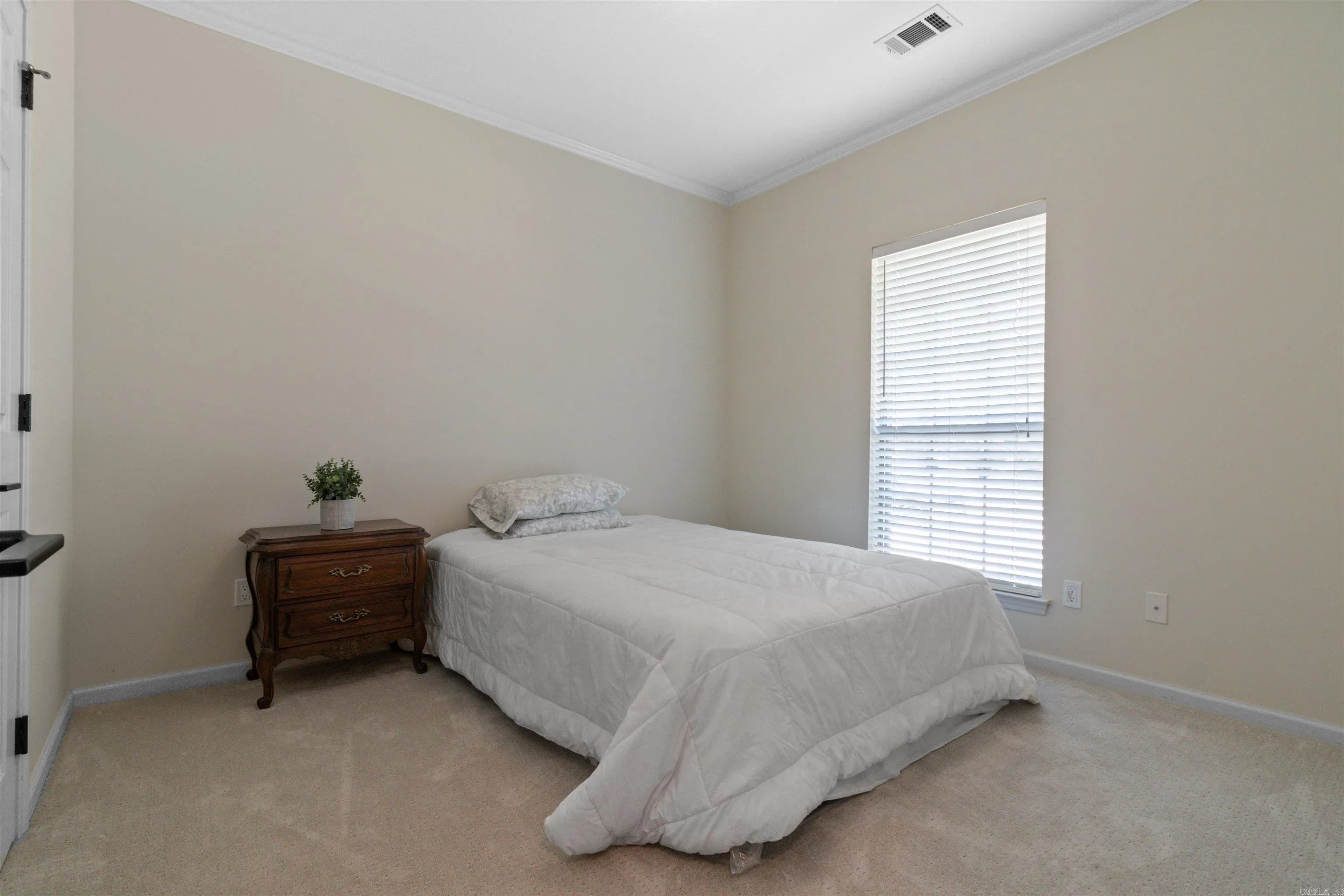 Property at 13717  Napoleon - Image 19
