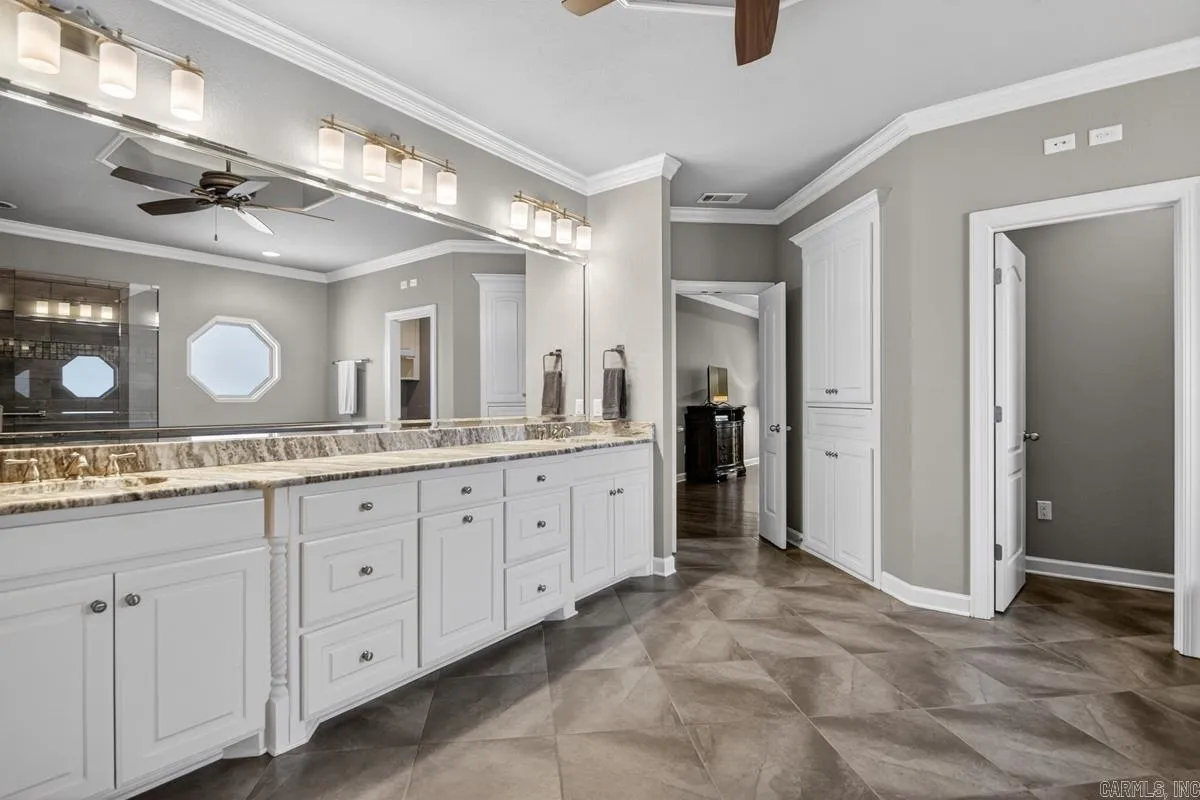 Property at 8  Weatherstone - Image 25