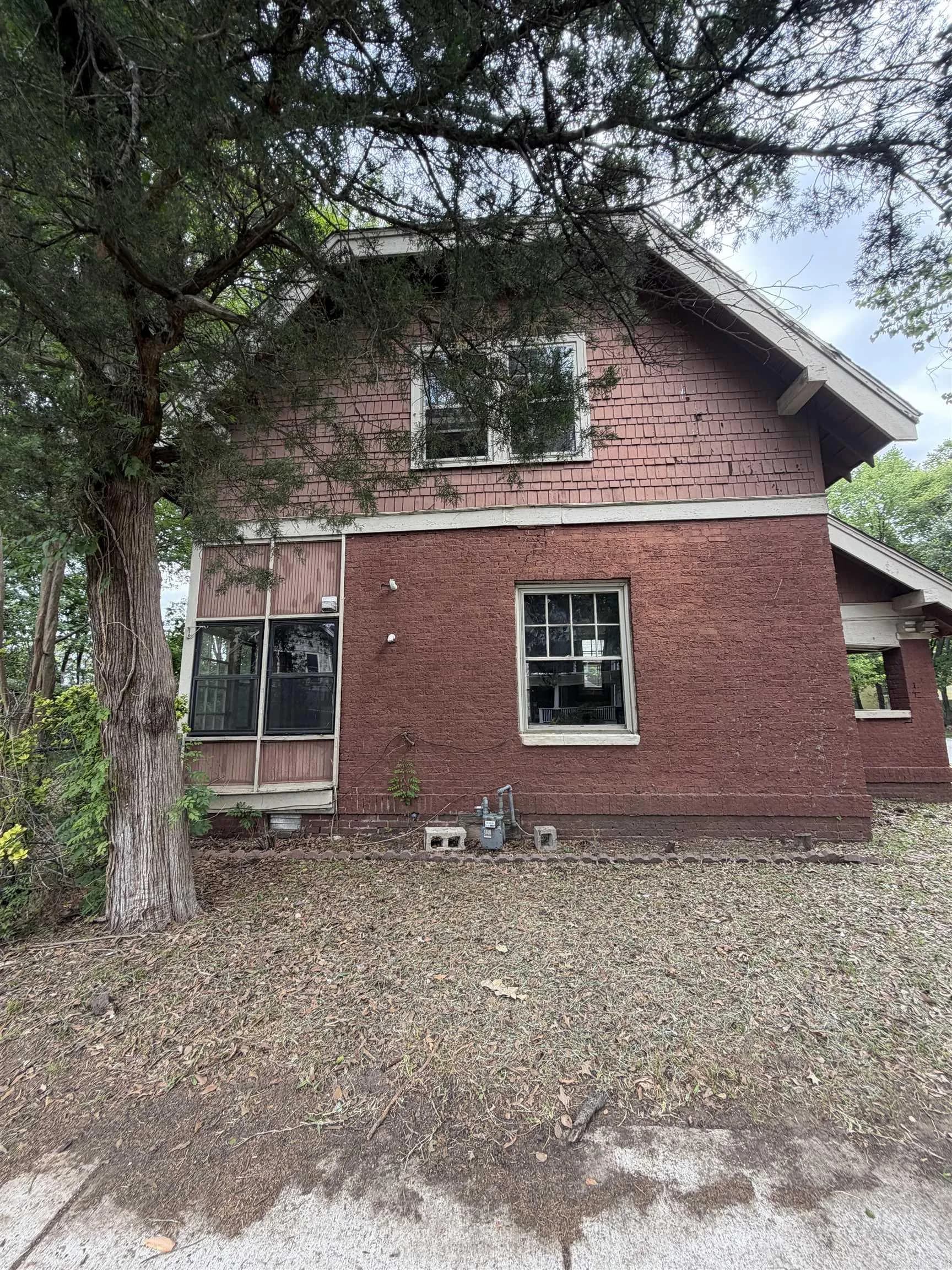 Property at 224 W Daisy bates - Image 29