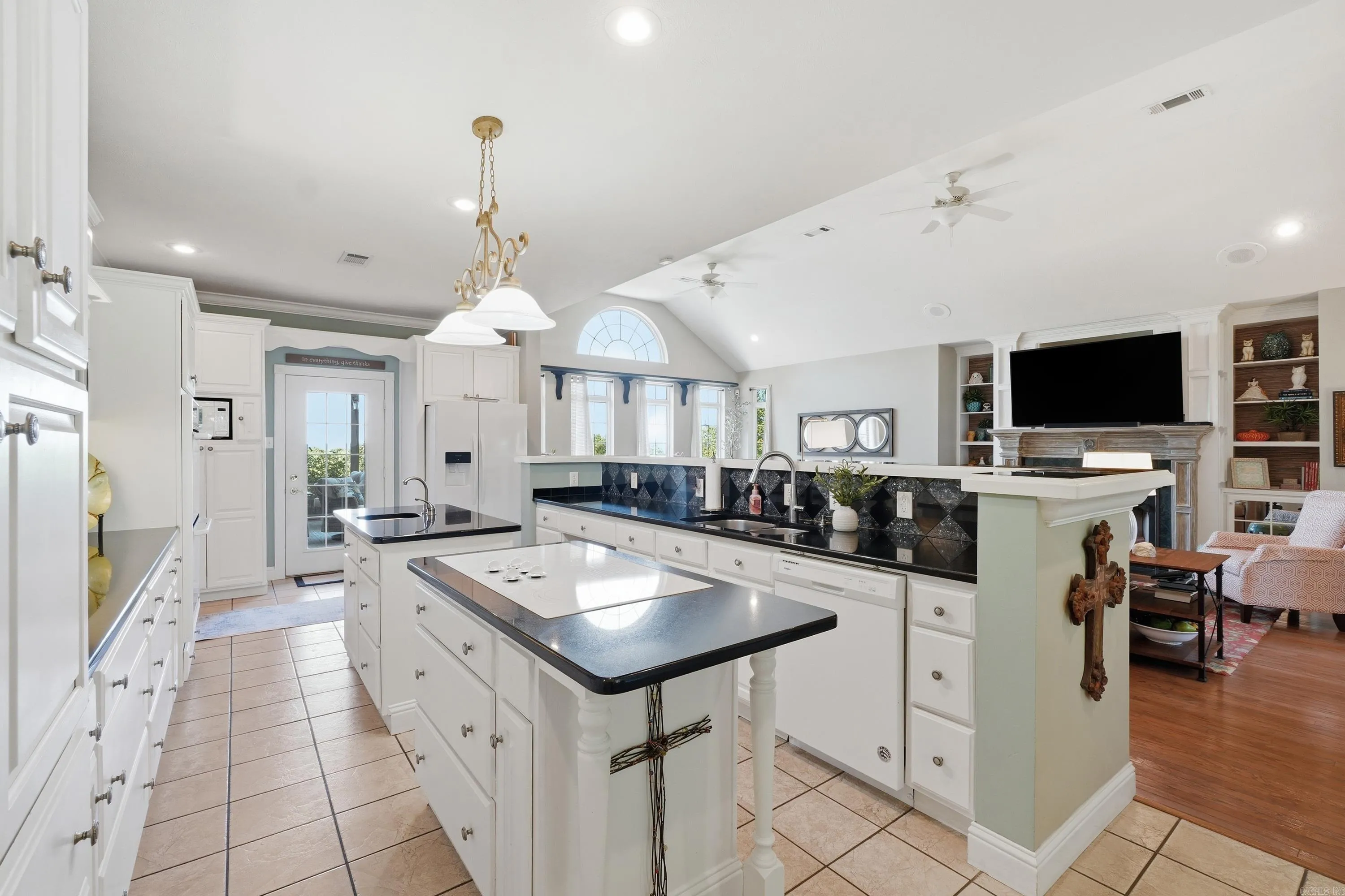 Property at 2560  Pinnacle ridge - Image 20