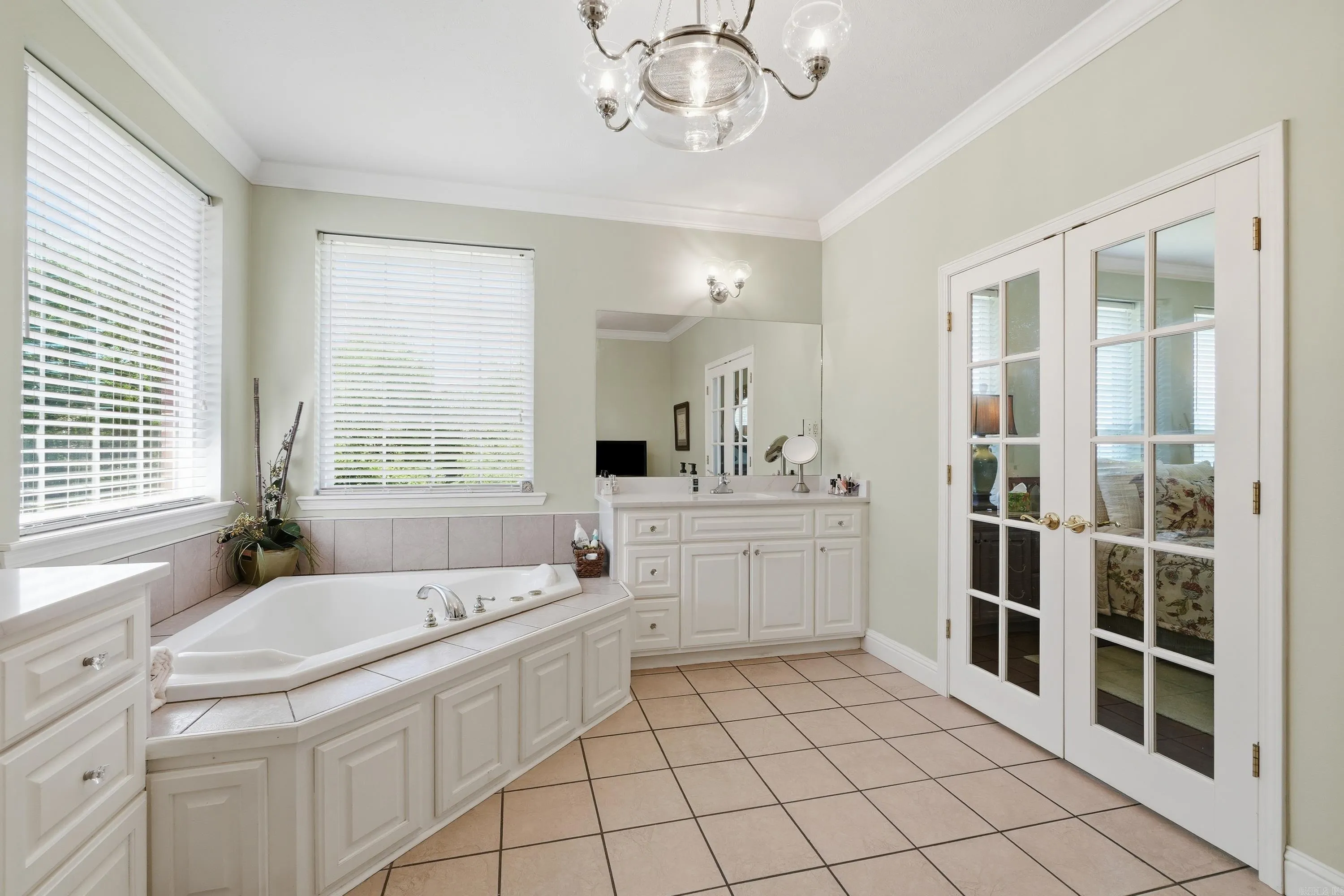 Property at 2560  Pinnacle ridge - Image 31