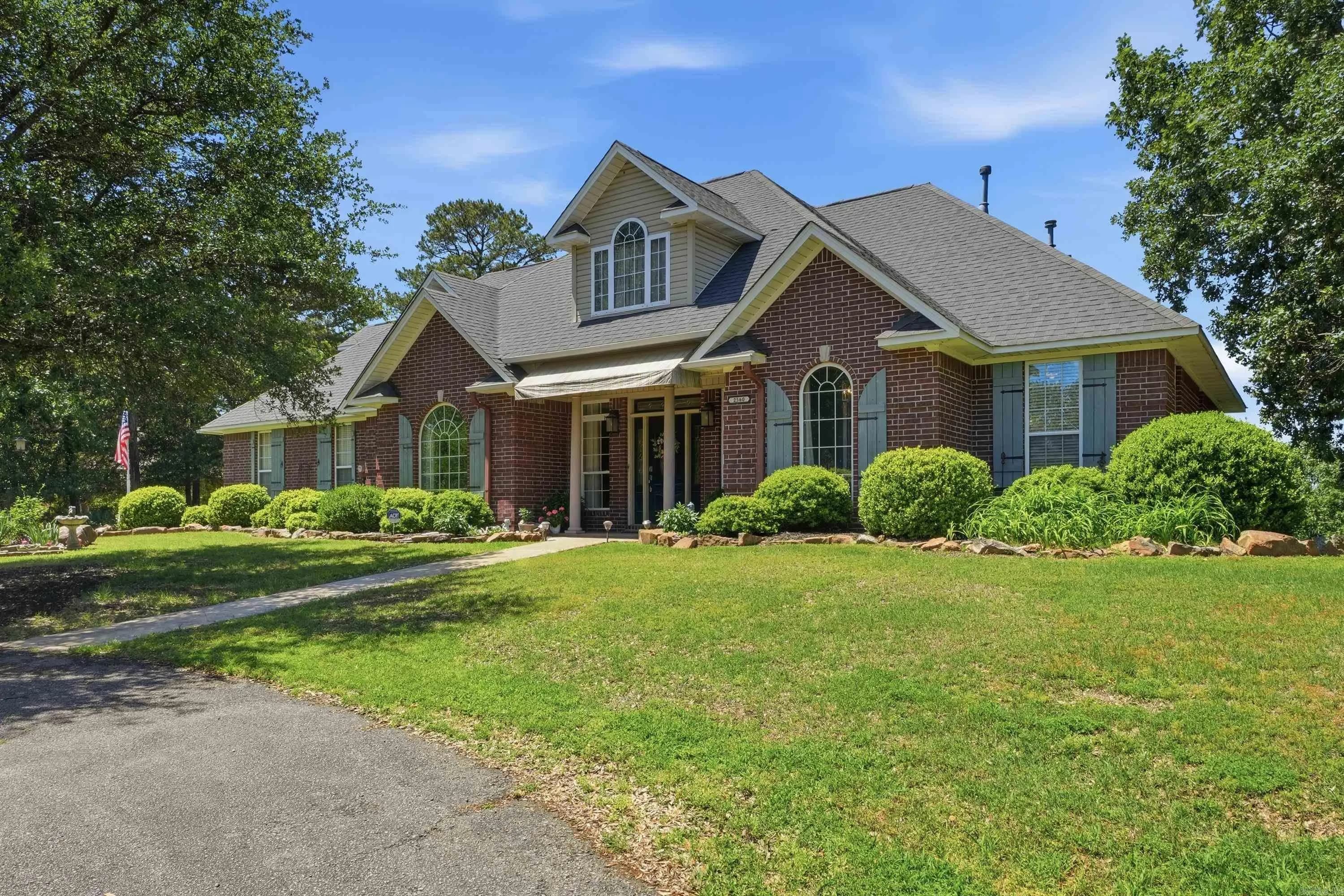 Property at 2560  Pinnacle ridge - Image 2