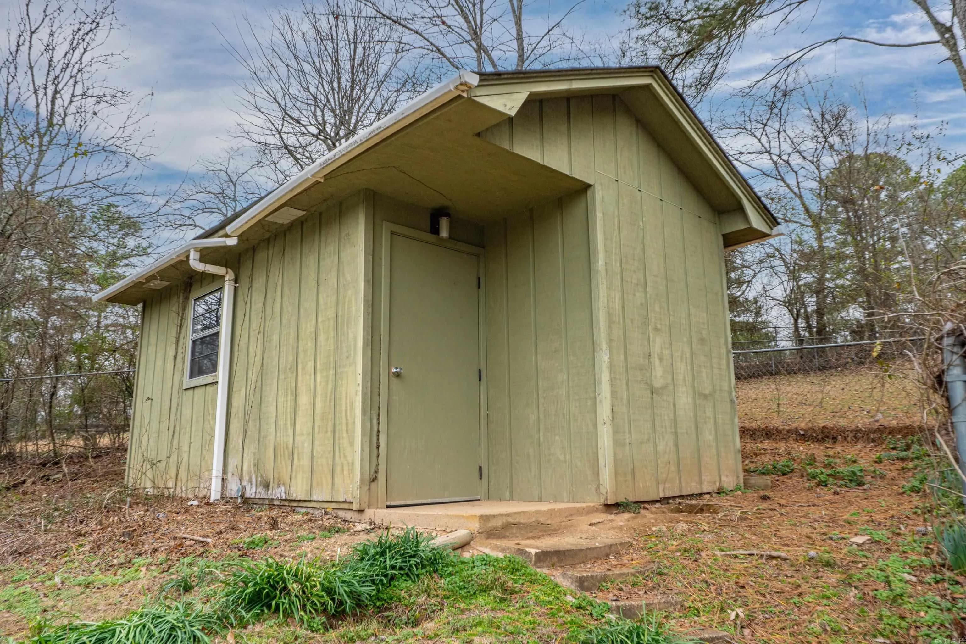Property at 204  Gladstone - Image 5