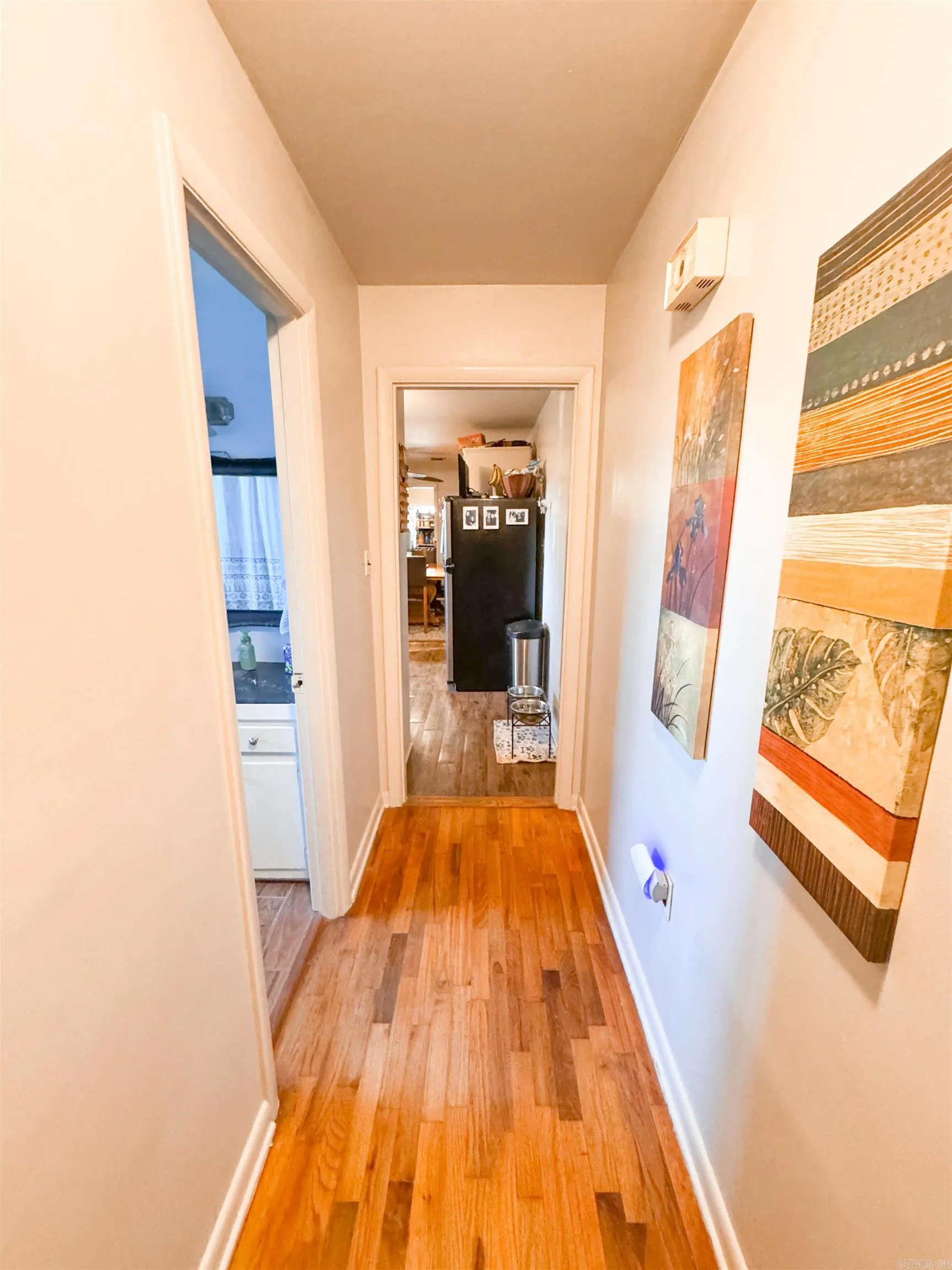 Property at 106 E Lincoln - Image 33