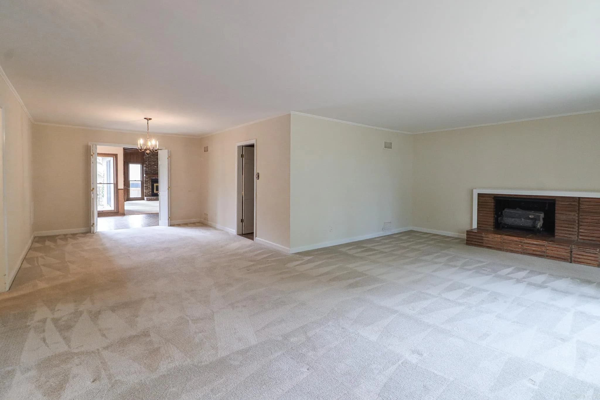 Property at 629  Melody - Image 10