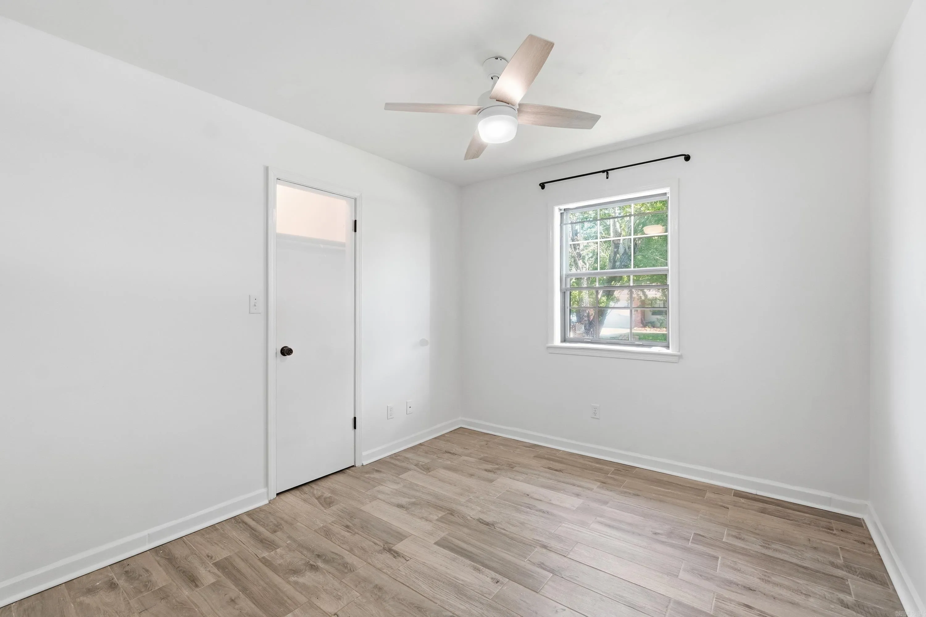 Property at 1309 N Oswego - Image 33