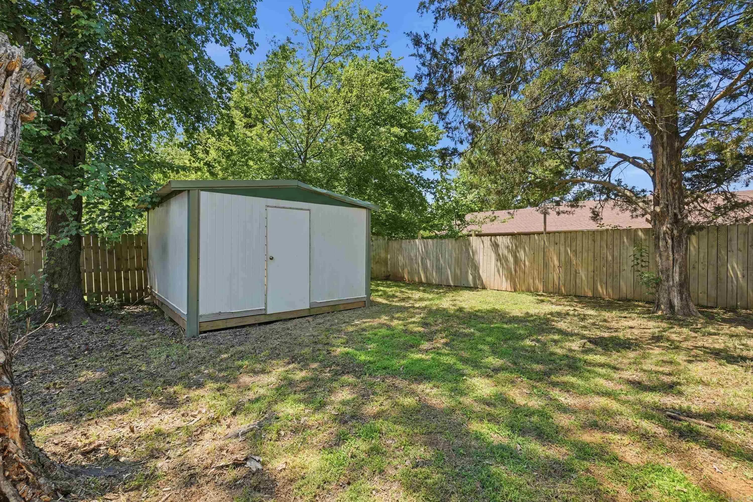 Property at 1309 N Oswego - Image 43