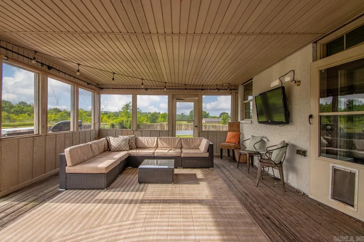 Property at 13  River - Image 27