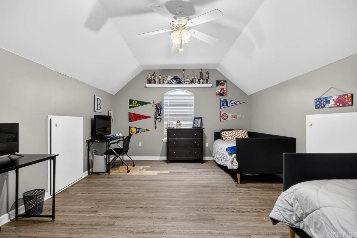Property at 13  River - Image 23