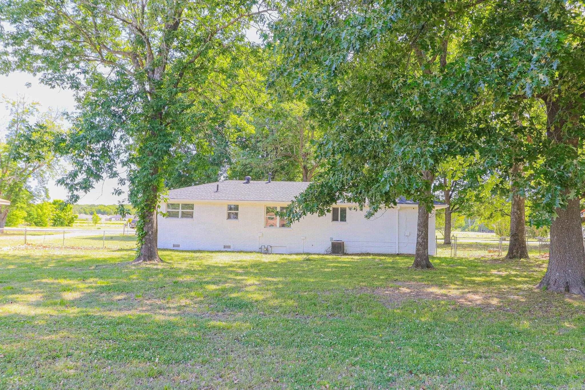 Property at 105  Wyatt - Image 31