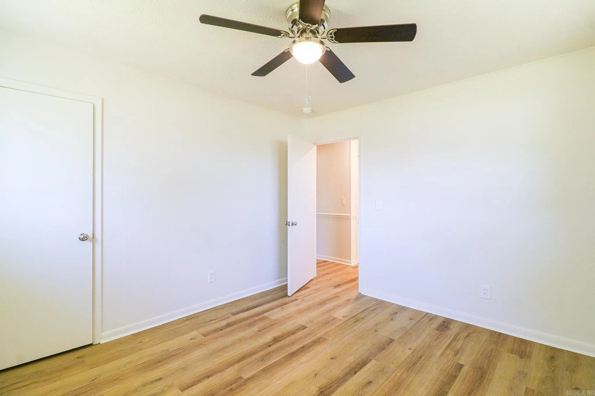 Property at 105  Wyatt - Image 19