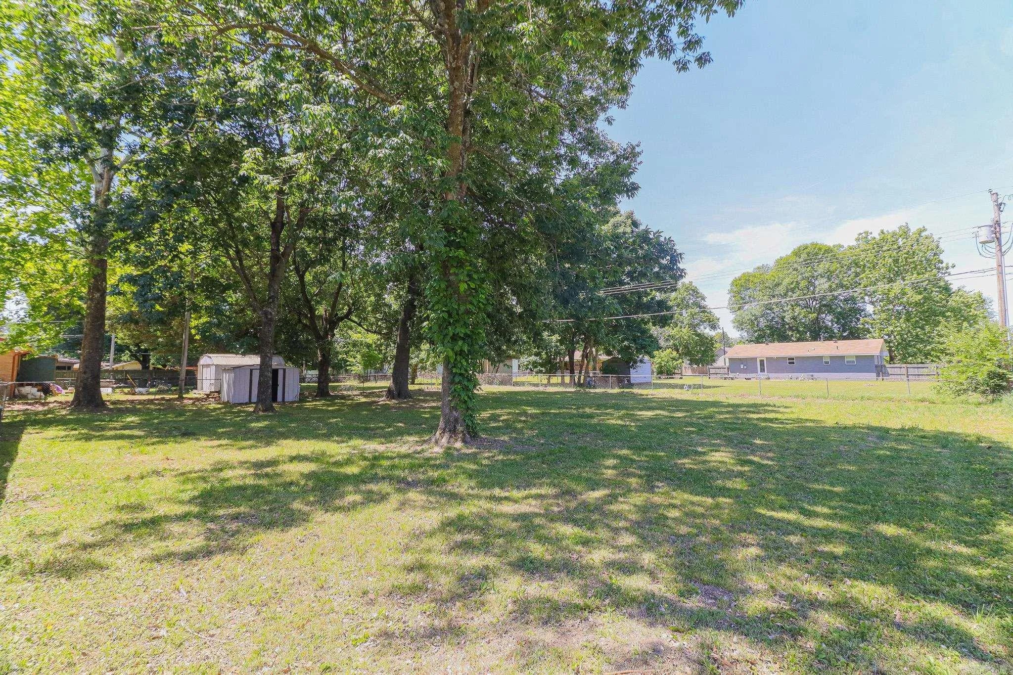 Property at 105  Wyatt - Image 33