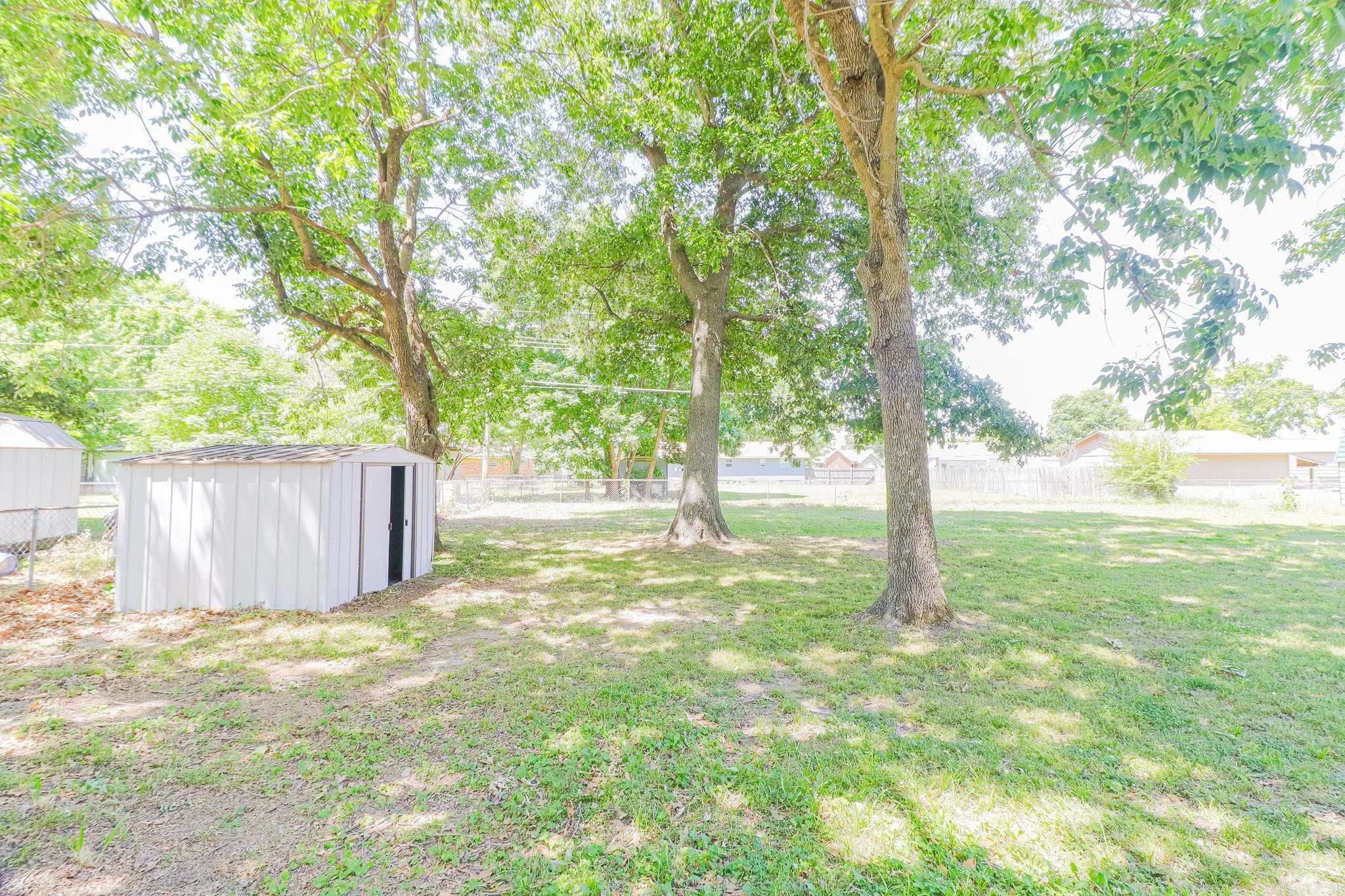 Property at 105  Wyatt - Image 26
