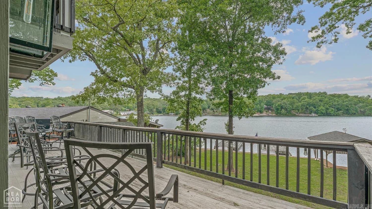 Property at 176 E Lakeshore - Image 35