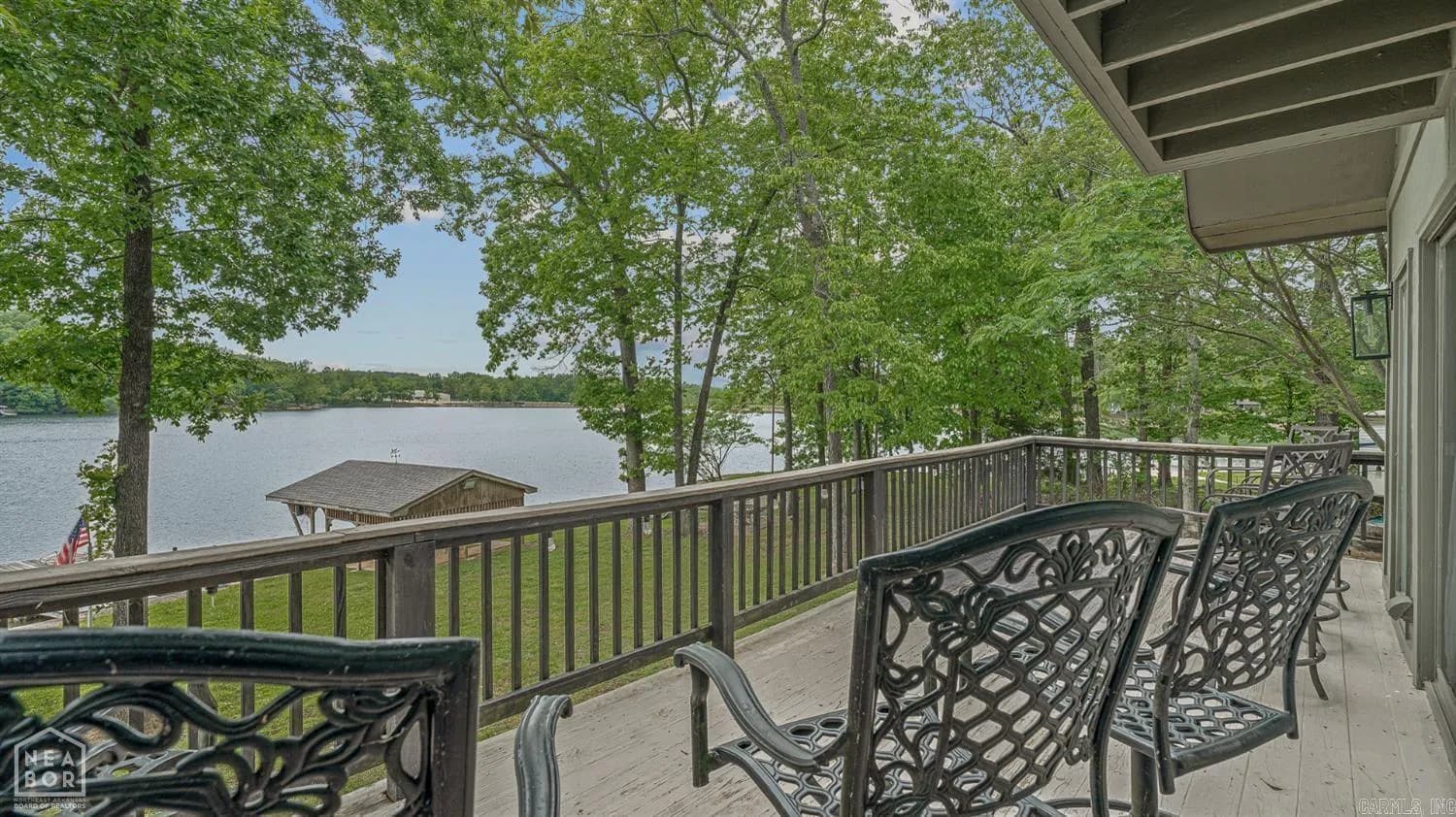 Property at 176 E Lakeshore - Image 33