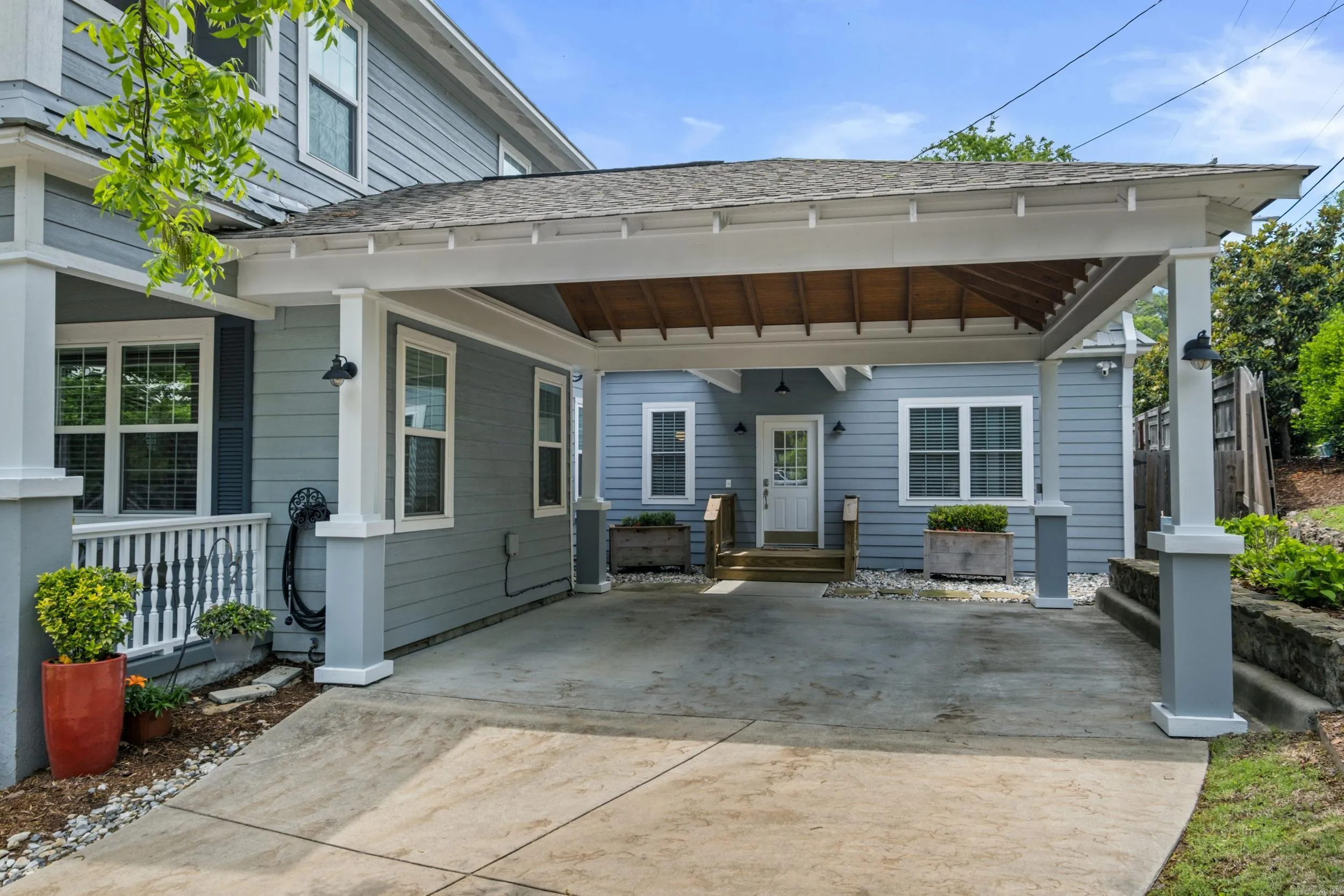 Property at 524  Midland - Image 3