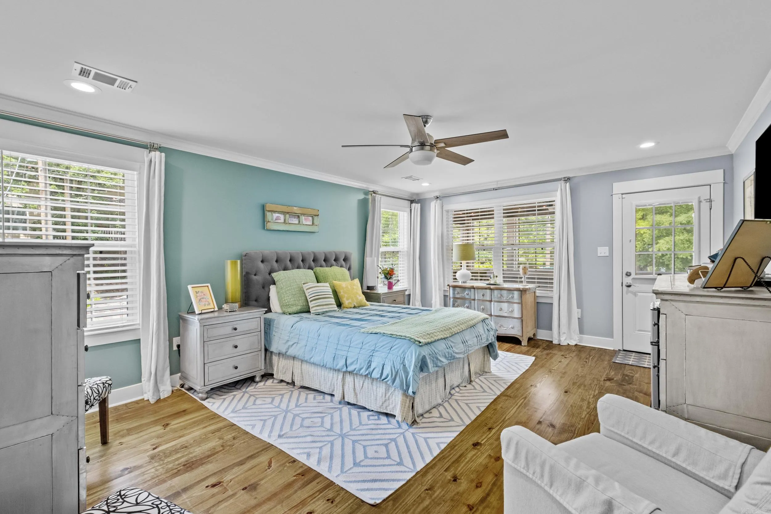 Property at 524  Midland - Image 30