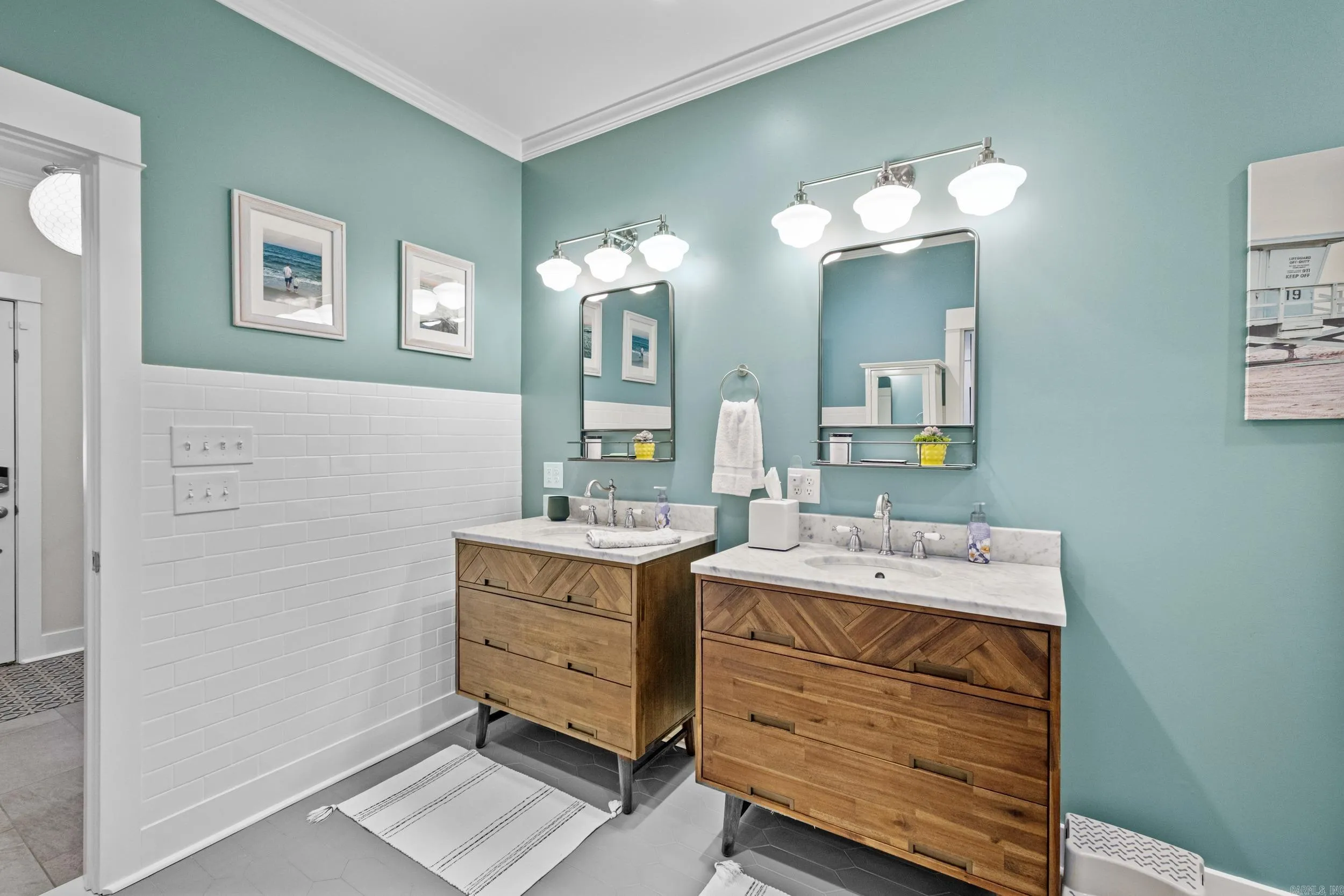 Property at 524  Midland - Image 26