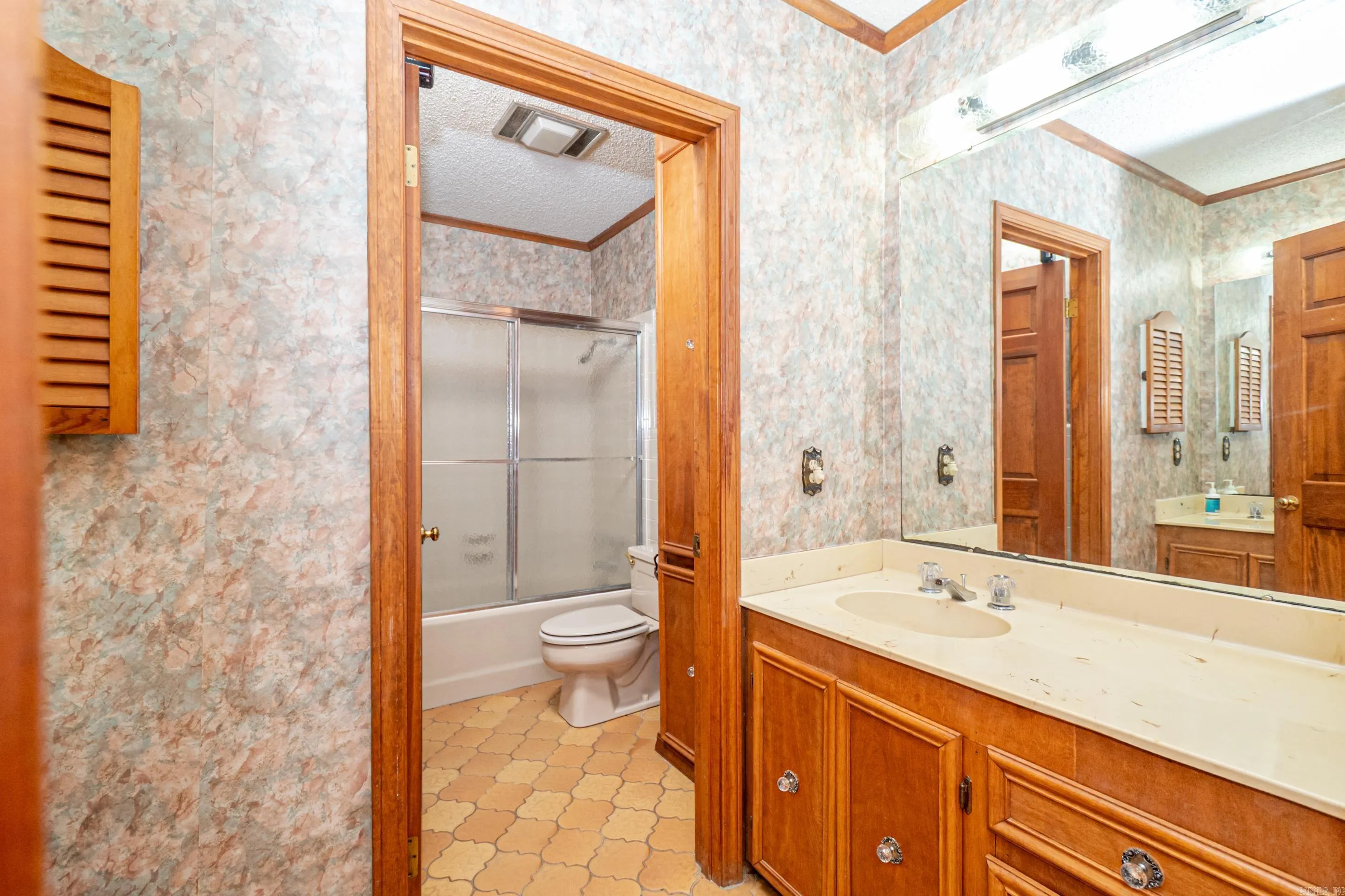 Property at 214  Millcreek dr - Image 20