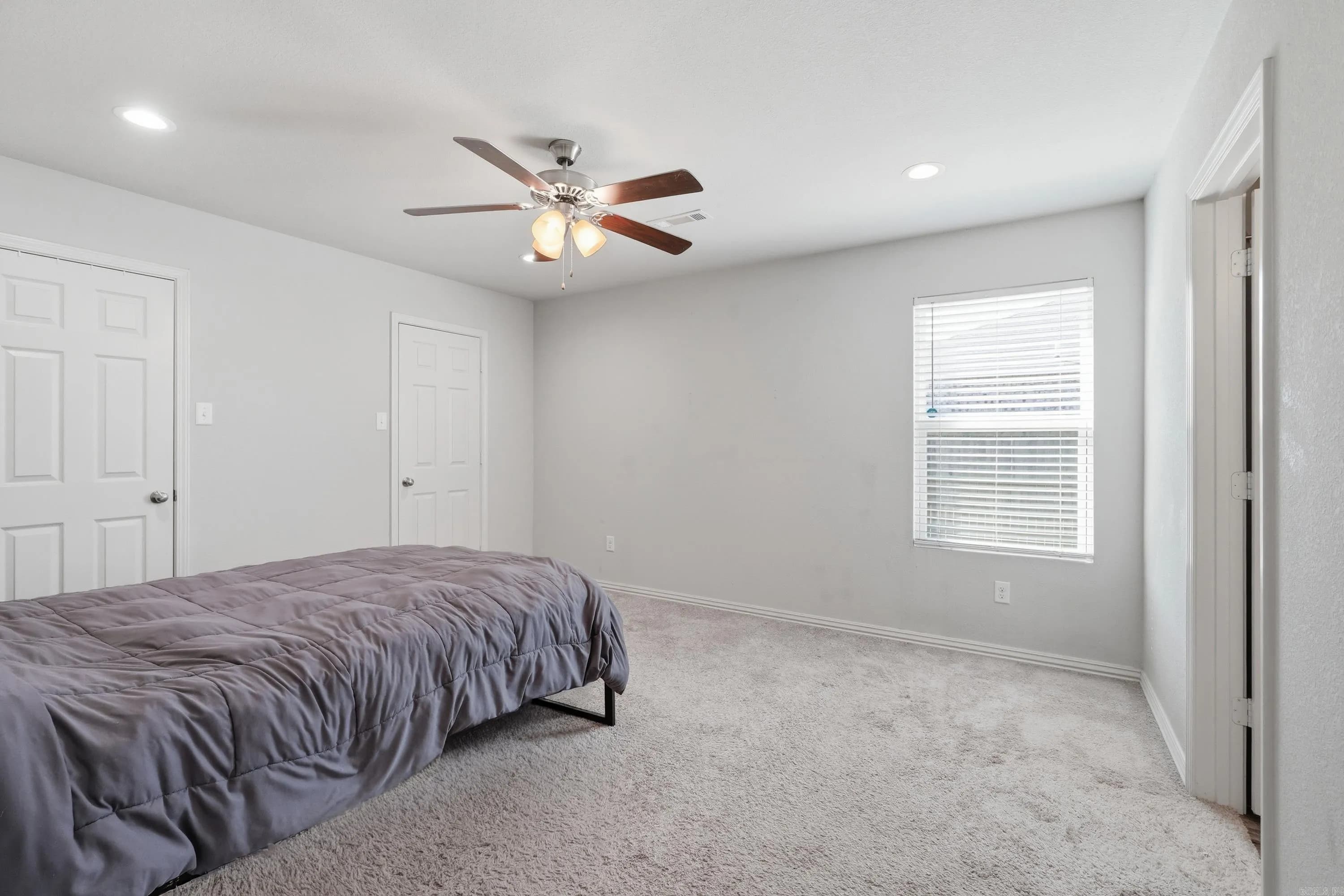 Property at 34  Bobby - Image 16