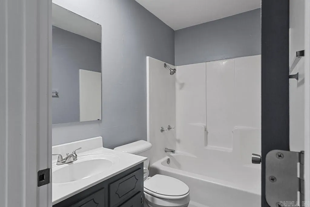 Property at 902-906  Dismukes - Image 31