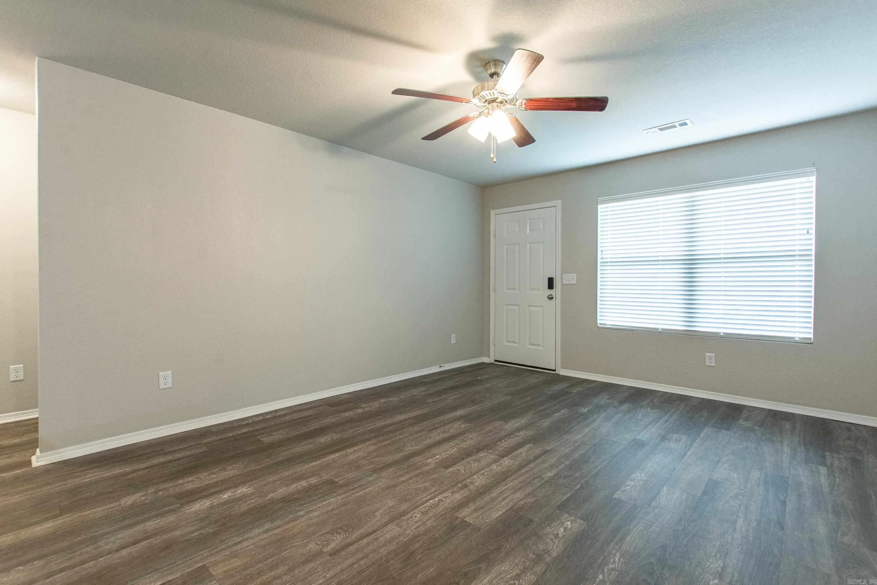 Property at 2097  Bentwood - Image 6
