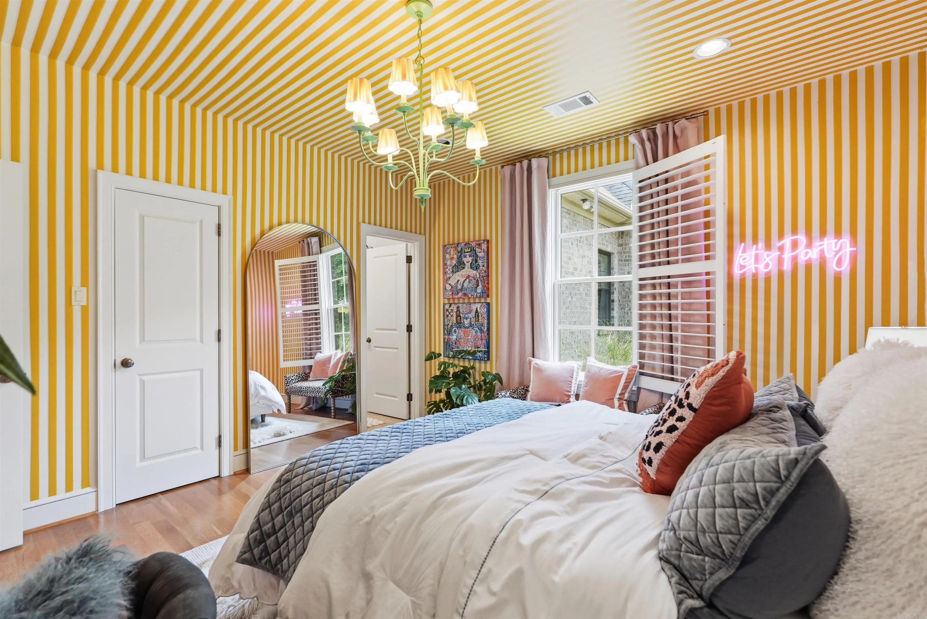 Property at 143  Courts - Image 34