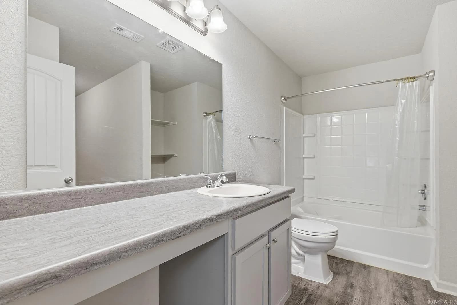 Property at 1110  Rockwell - Image 14