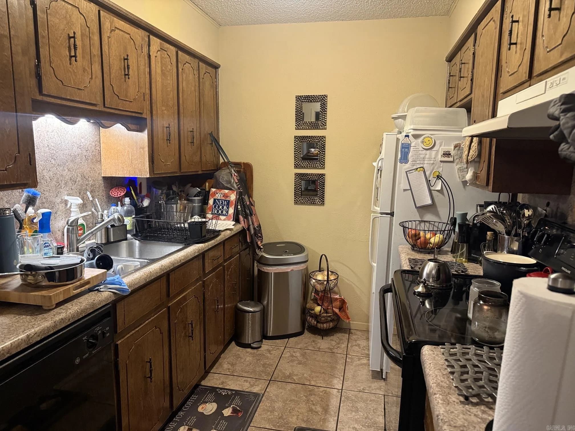 Property at 8403 E Woodview - Image 4