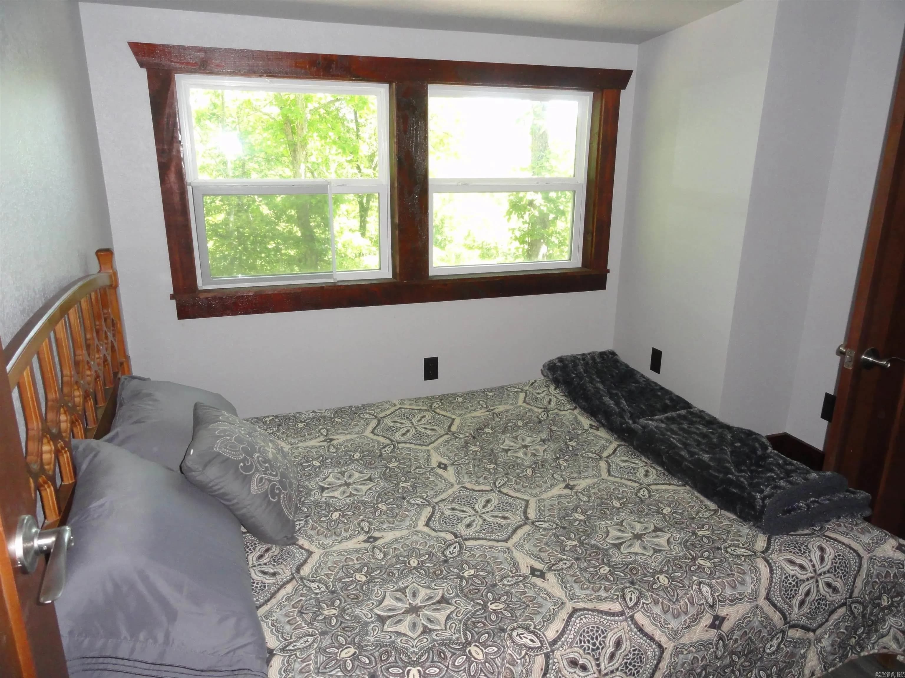 Property at 864  Spirit - Image 34