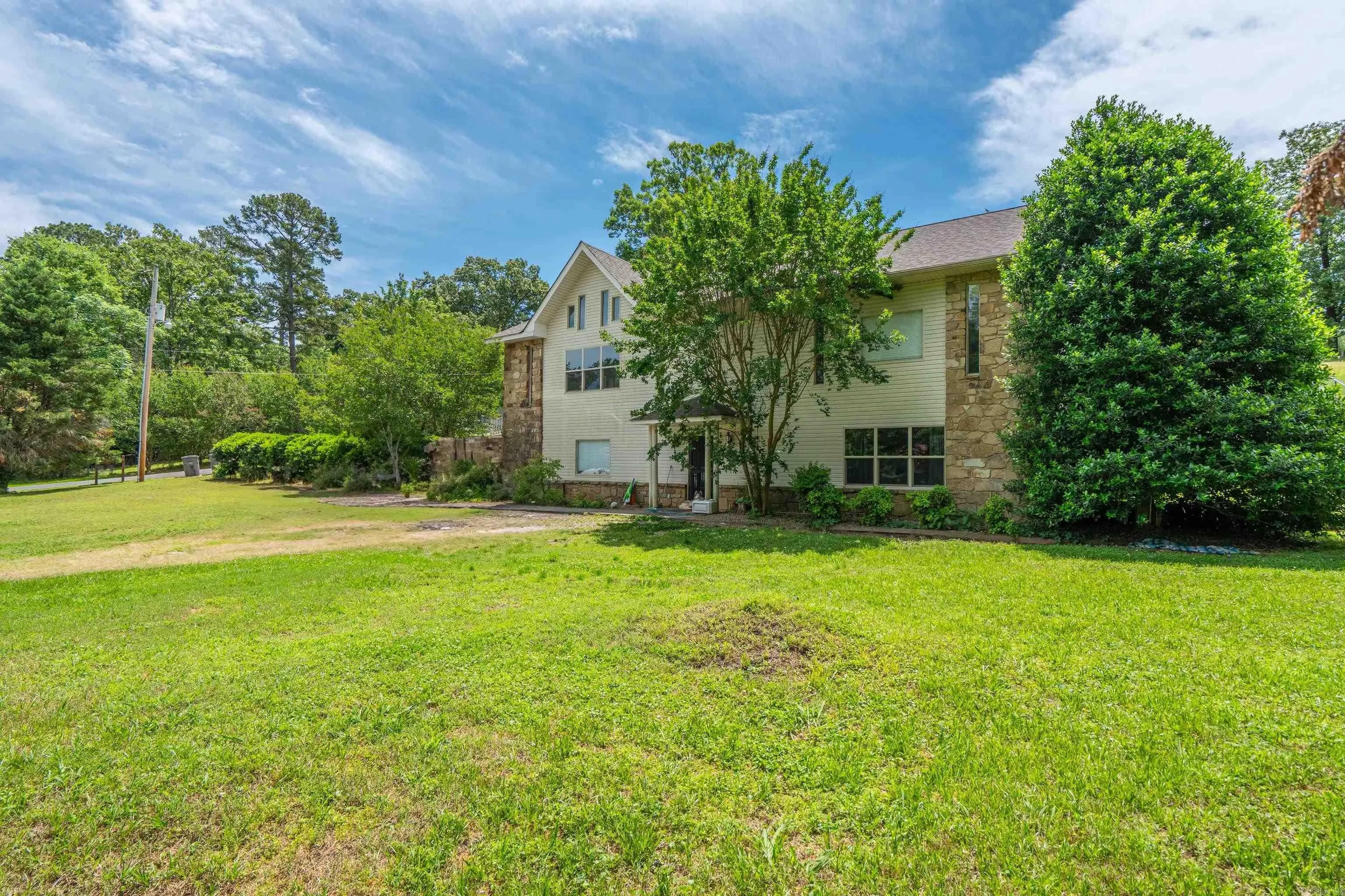 Property at 122  Havelock - Image 2
