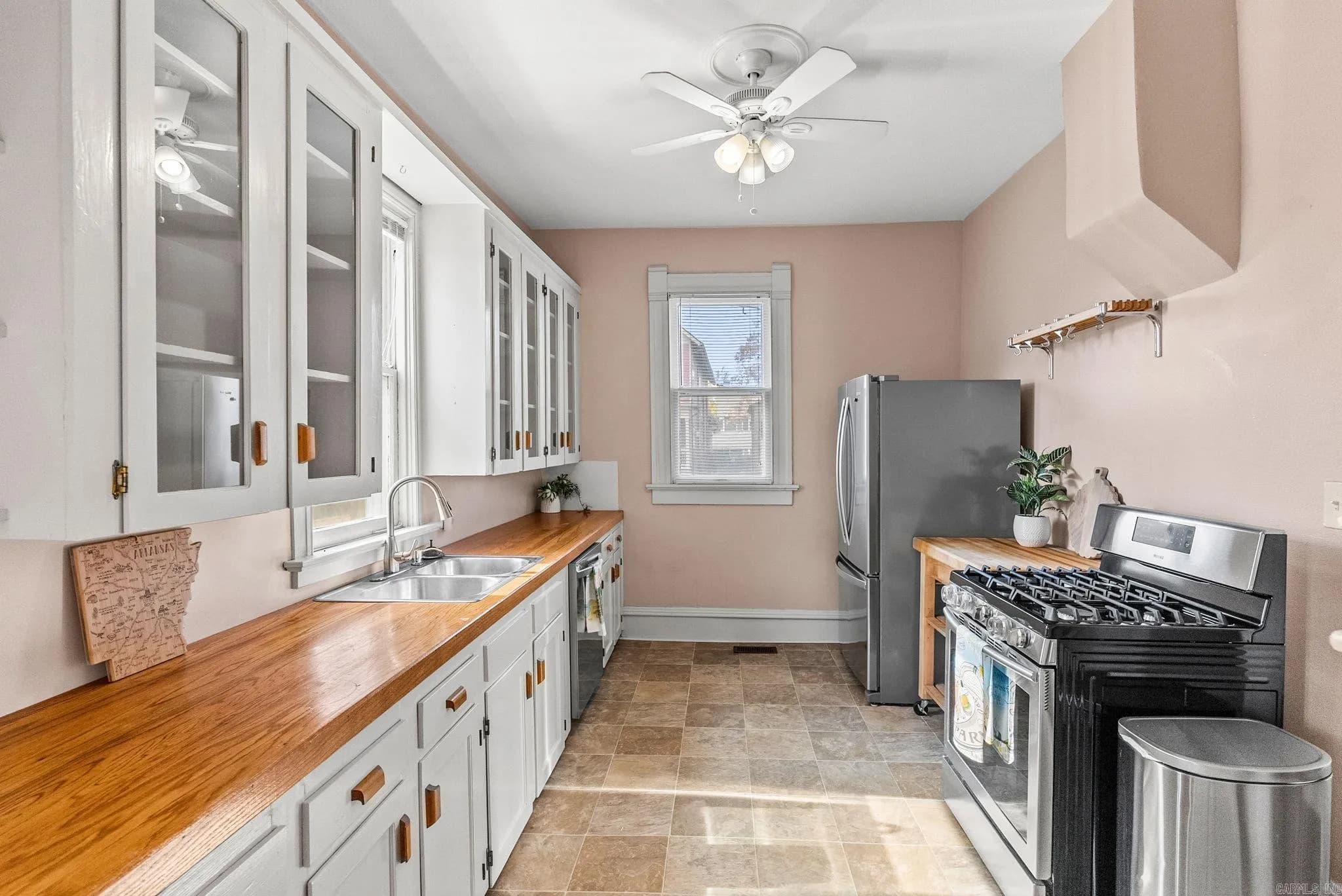 Property at 321 W 22nd - Image 15