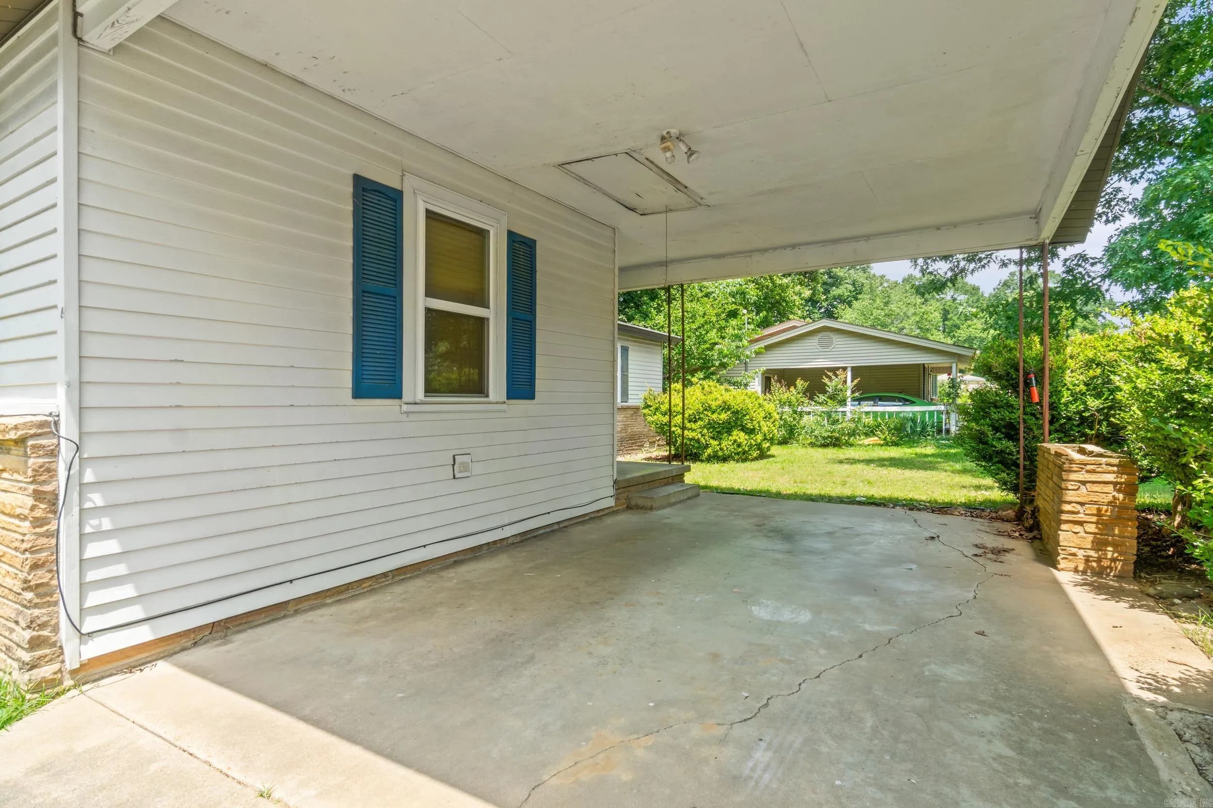 Property at 907  Merritt - Image 4