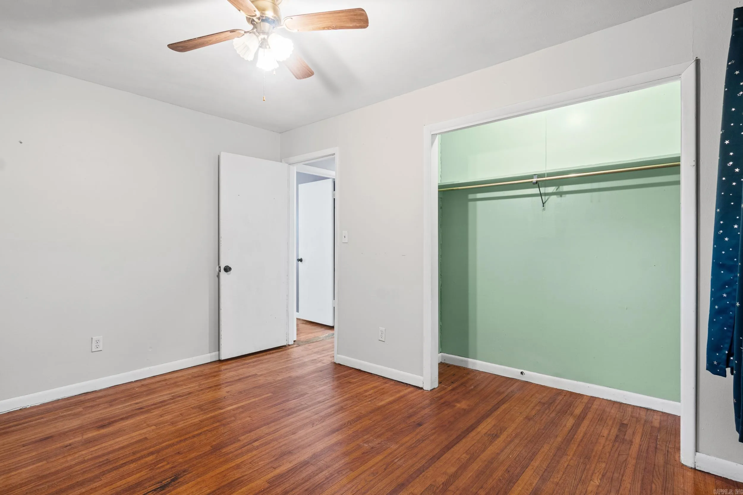 Property at 907  Merritt - Image 12