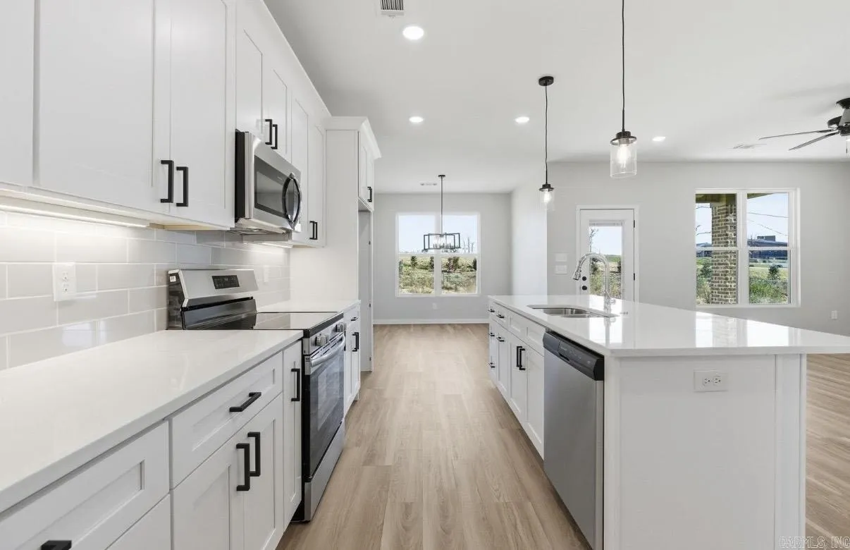 Property at 31  Walnut valley - Image 10