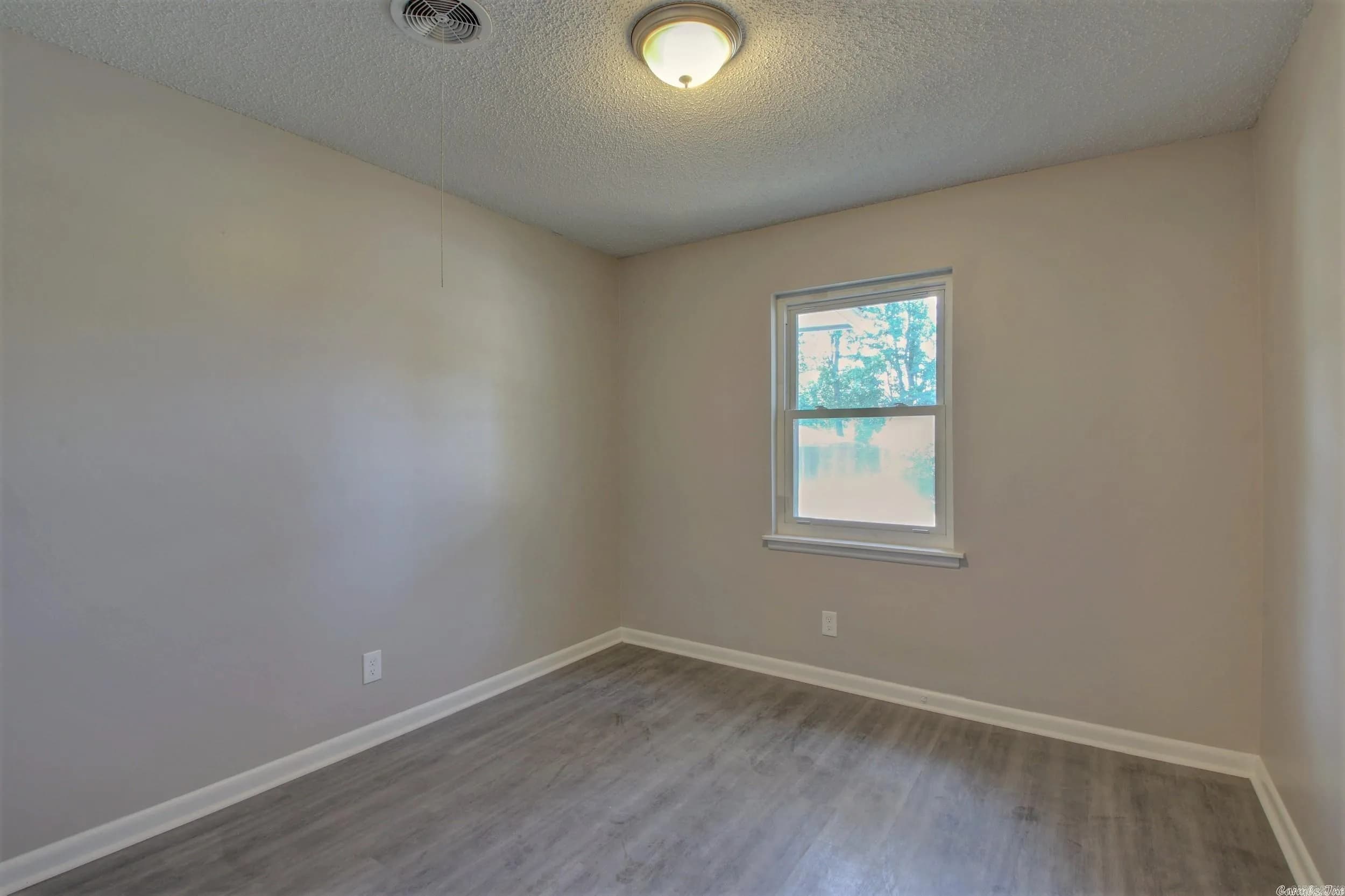 Property at 5806  Southwick - Image 11