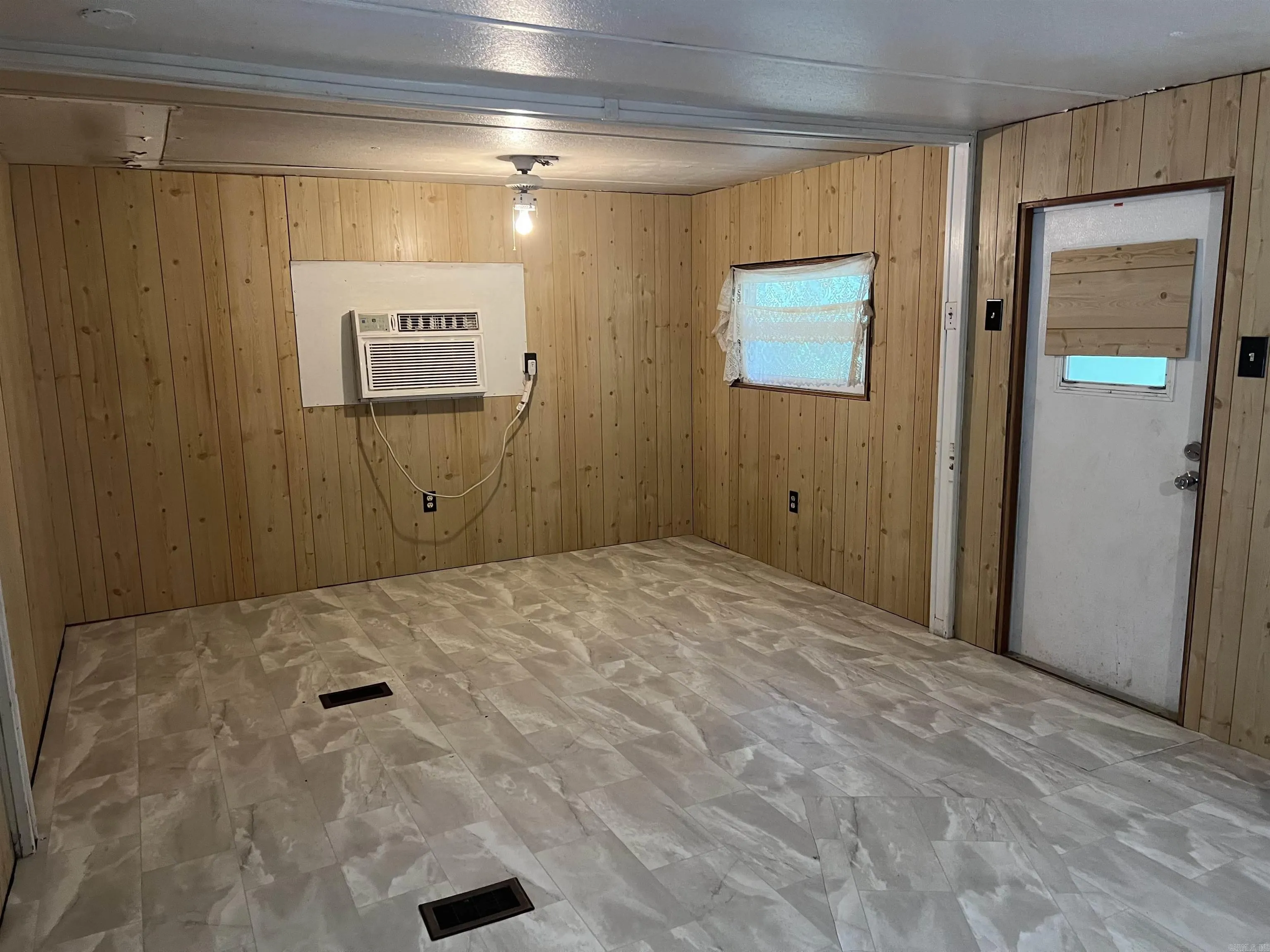Property at 126  Cedar ave - Image 2