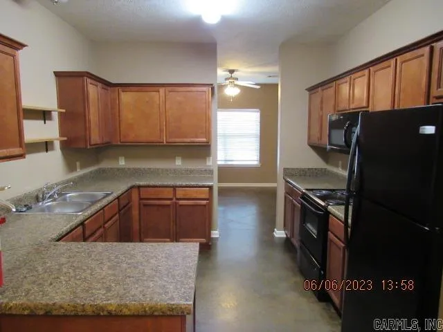 Property at 1410  Robins street, #4 - Image 4